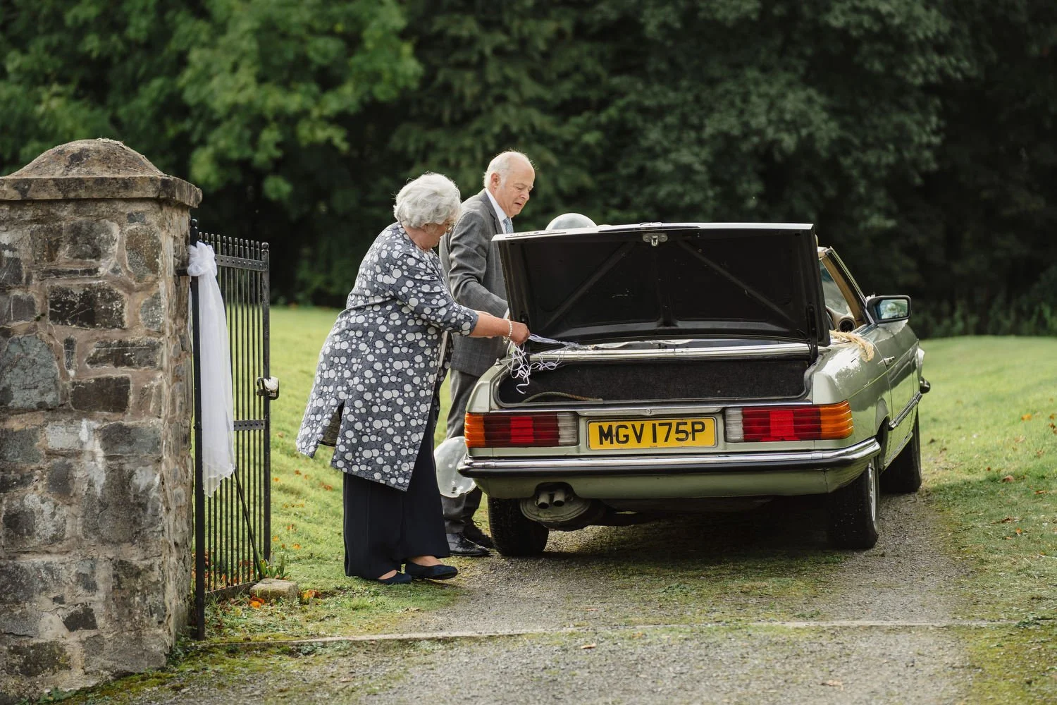  Anna and Josh’s gorgeous Autumn wedding in Omagh Meeting House at Cultra, with photos afterwards in the Ulster Folk and Transport Museum. The reception was in Cultra House with sparklers, sax and shenanigans! 
