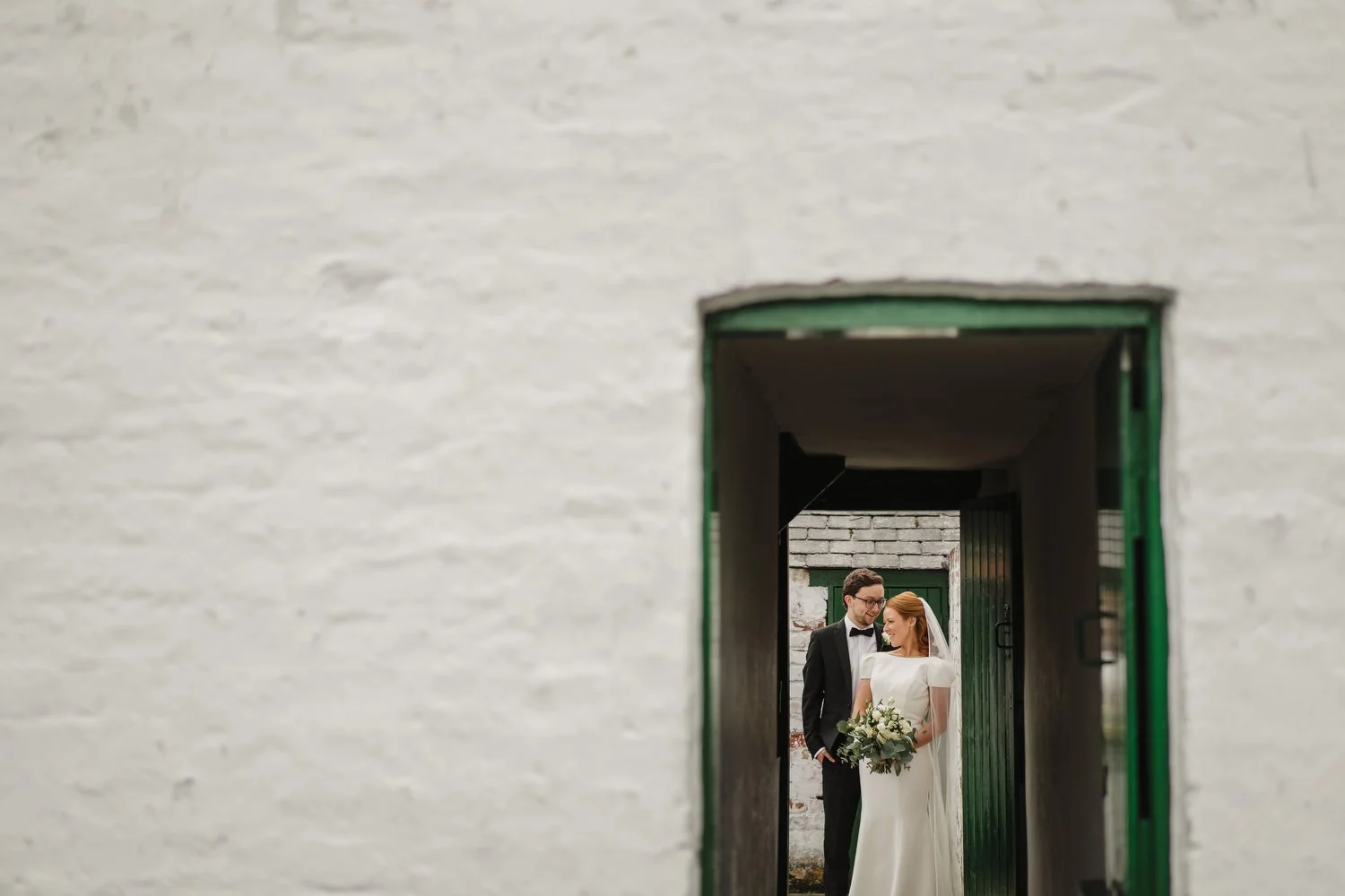  Anna and Josh’s gorgeous Autumn wedding in Omagh Meeting House at Cultra, with photos afterwards in the Ulster Folk and Transport Museum. The reception was in Cultra House with sparklers, sax and shenanigans! 