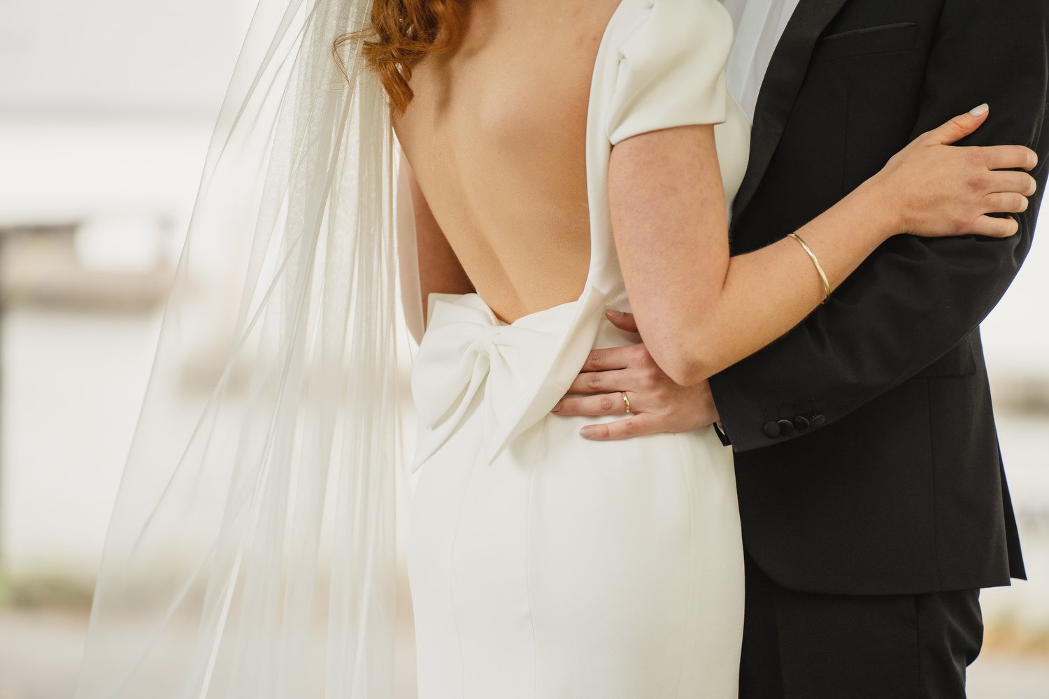  Anna and Josh’s gorgeous Autumn wedding in Omagh Meeting House at Cultra, with photos afterwards in the Ulster Folk and Transport Museum. The reception was in Cultra House with sparklers, sax and shenanigans! 