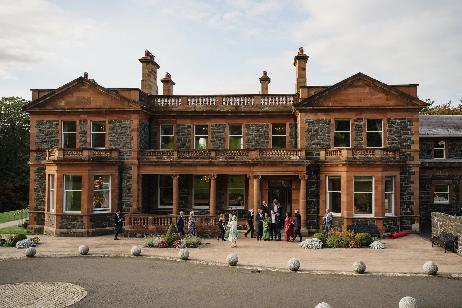  Anna and Josh’s gorgeous Autumn wedding in Omagh Meeting House at Cultra, with photos afterwards in the Ulster Folk and Transport Museum. The reception was in Cultra House with sparklers, sax and shenanigans! 