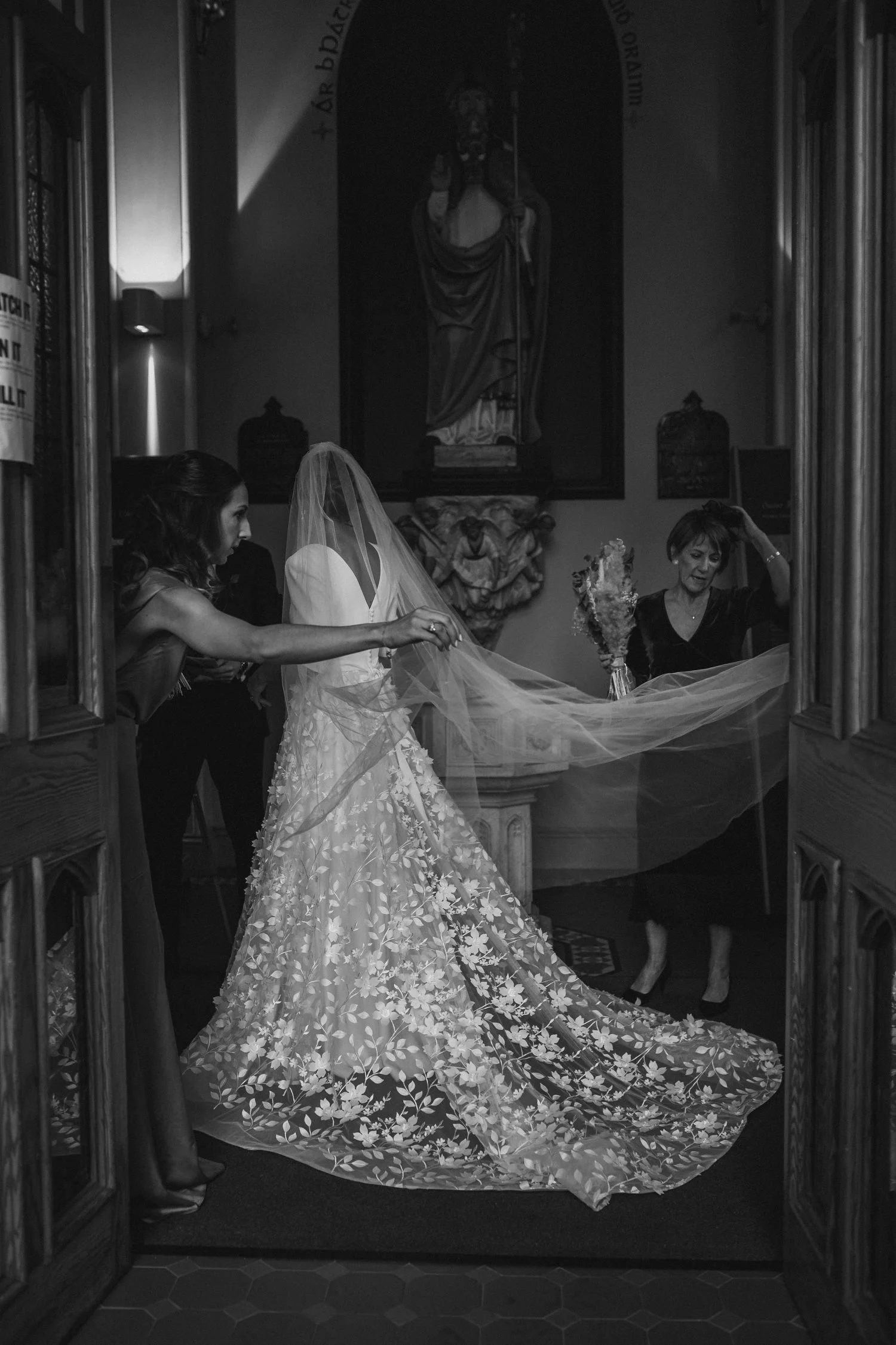  Laura and Matthews wedding in the Muddler’s Club restaurant in Belfast’s Cathedral Quarter. The couple got ready in the Hilton hotel before heading to St.Malachy’s church for their ceremony. Afterwards, we took photos around Cathedral Quarter before