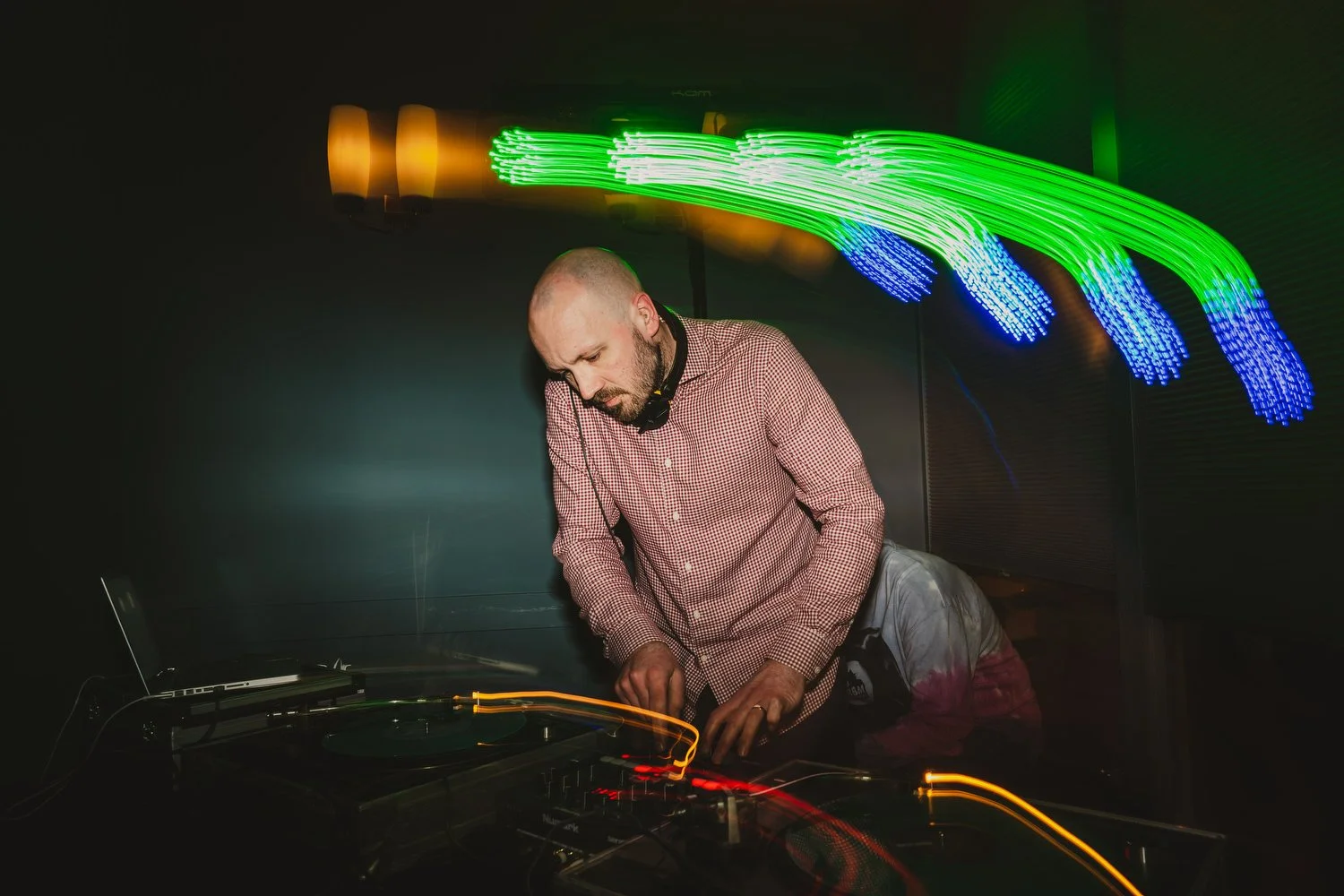  Laura and Matthews wedding in the Muddler’s Club restaurant in Belfast’s Cathedral Quarter. The couple got ready in the Hilton hotel before heading to St.Malachy’s church for their ceremony. Afterwards, we took photos around Cathedral Quarter before