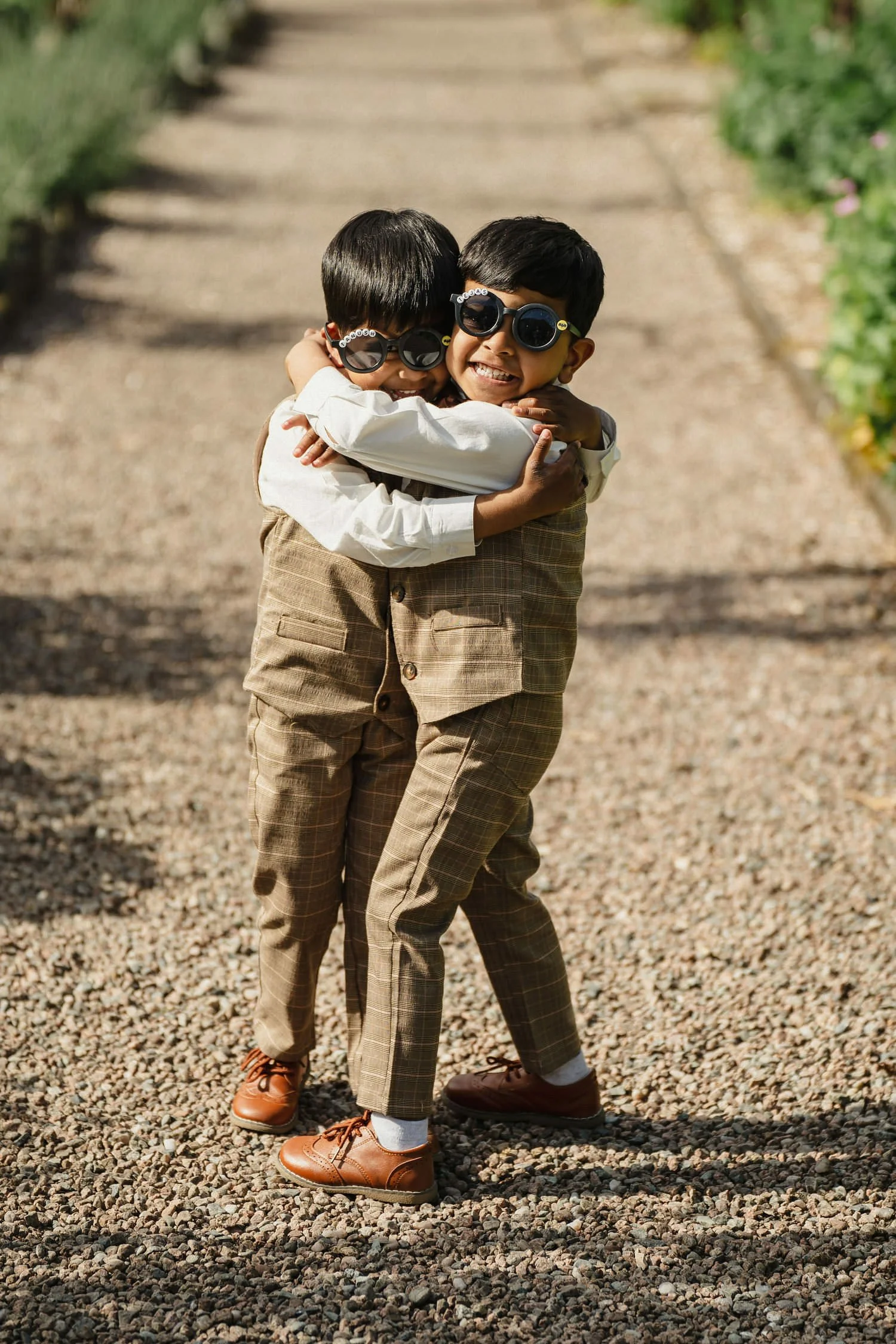  Heena and AndrewÕs humanist outdoor wedding in Larchfield Estate.  