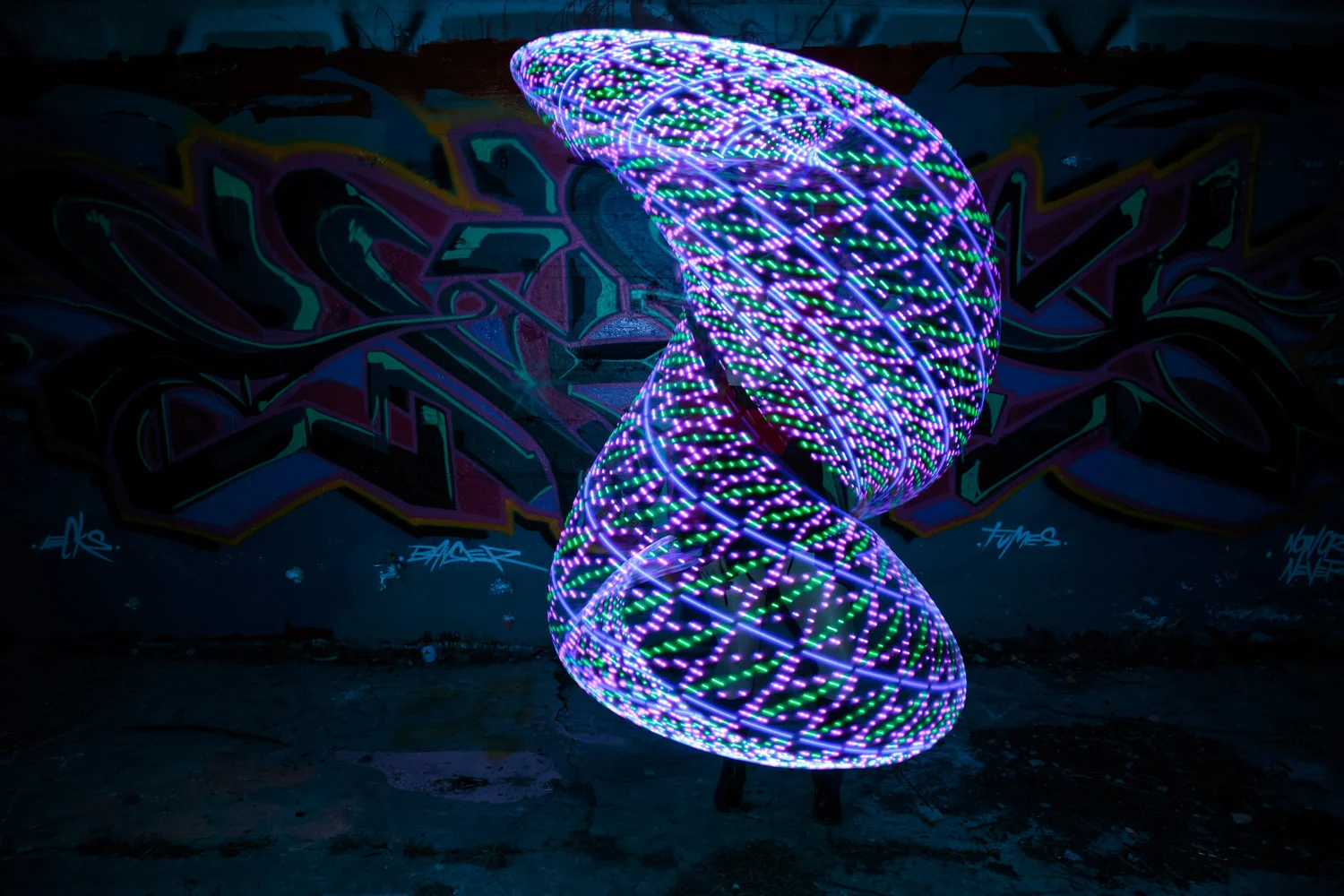 LED hoop hurricane