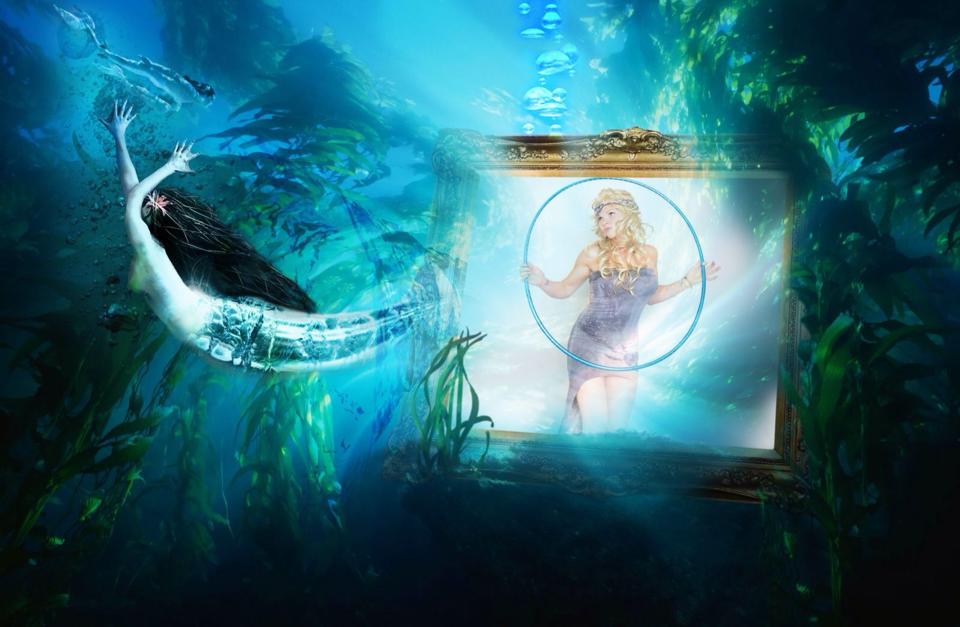Anna Underwater