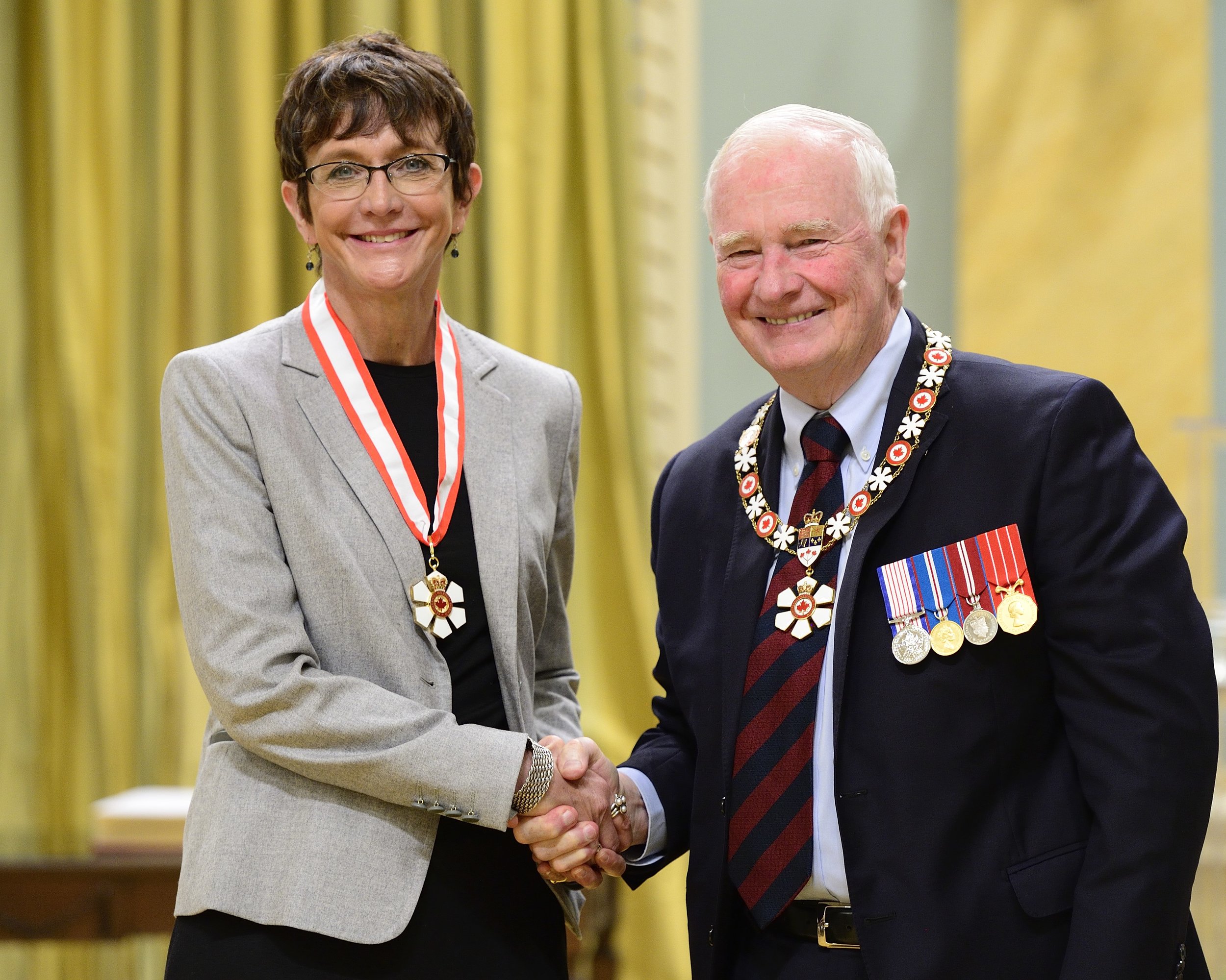 Professor Brenda Andrews with Governor General David Johnston (Photo by Vincent Carbonneau)