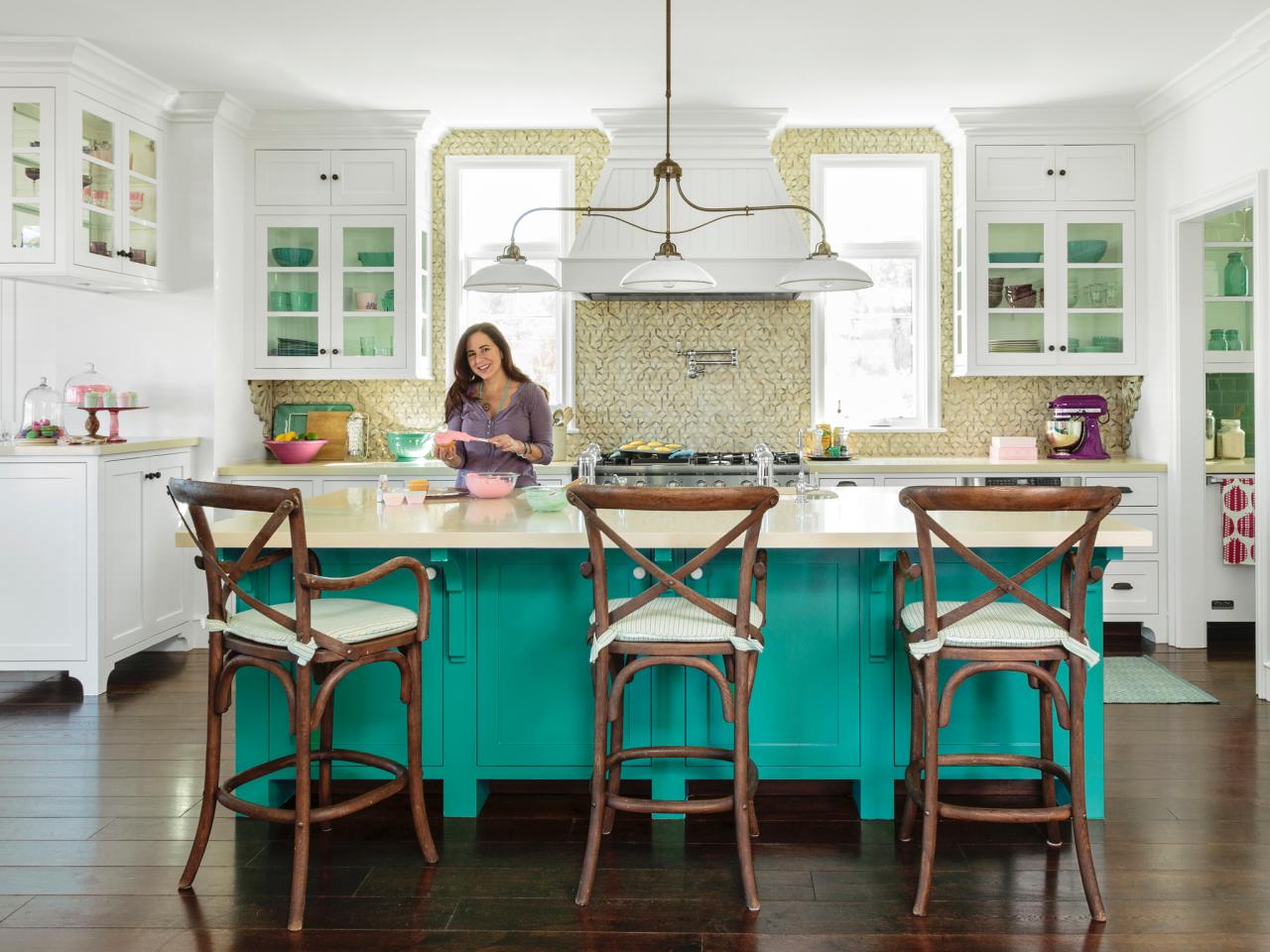 RX-HGMAG027_Pastel-House-084-a-4x3.jpg.rend.hgtvcom.1280.960.jpeg