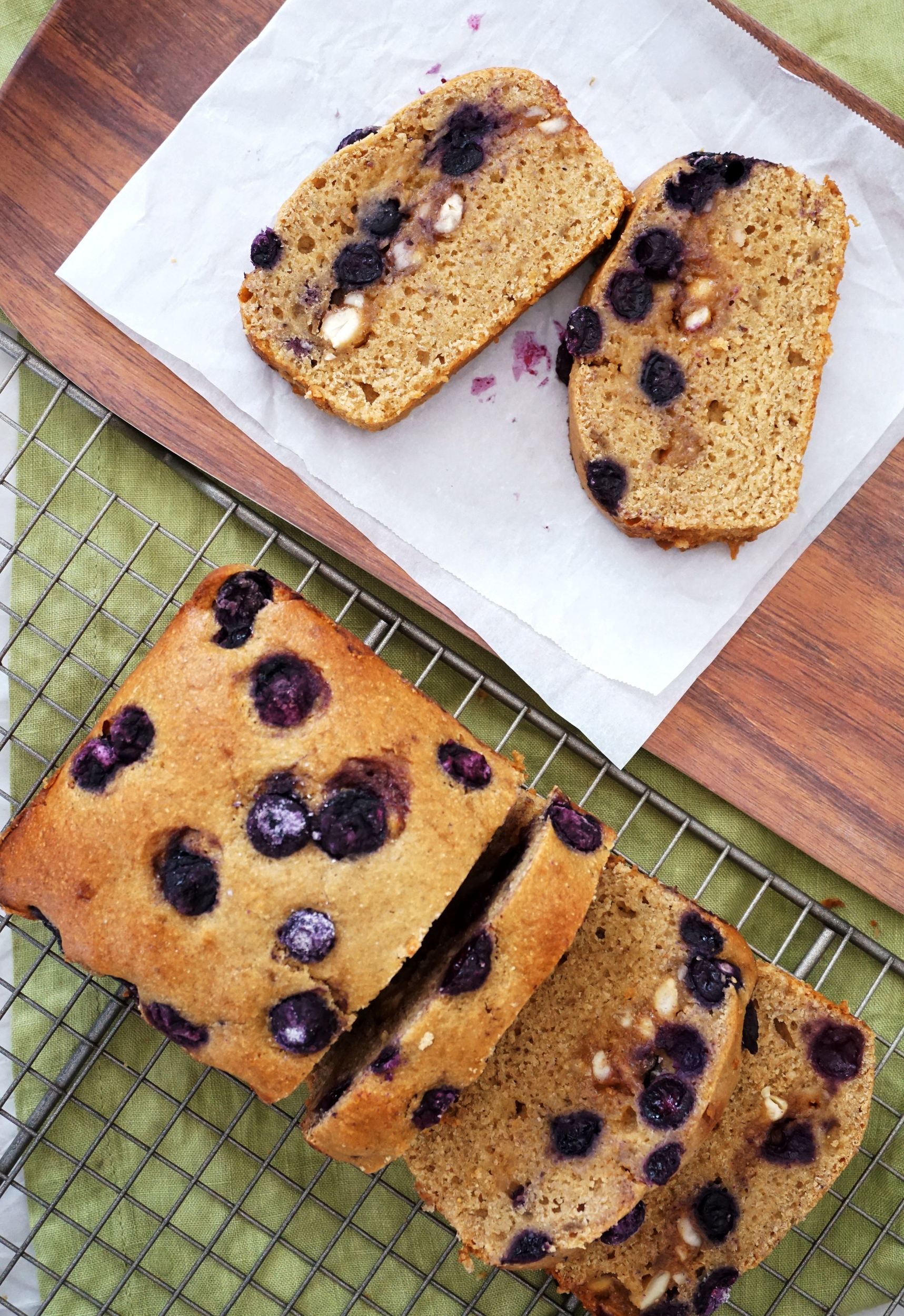 Blueberry Cashew Crumble Bread
