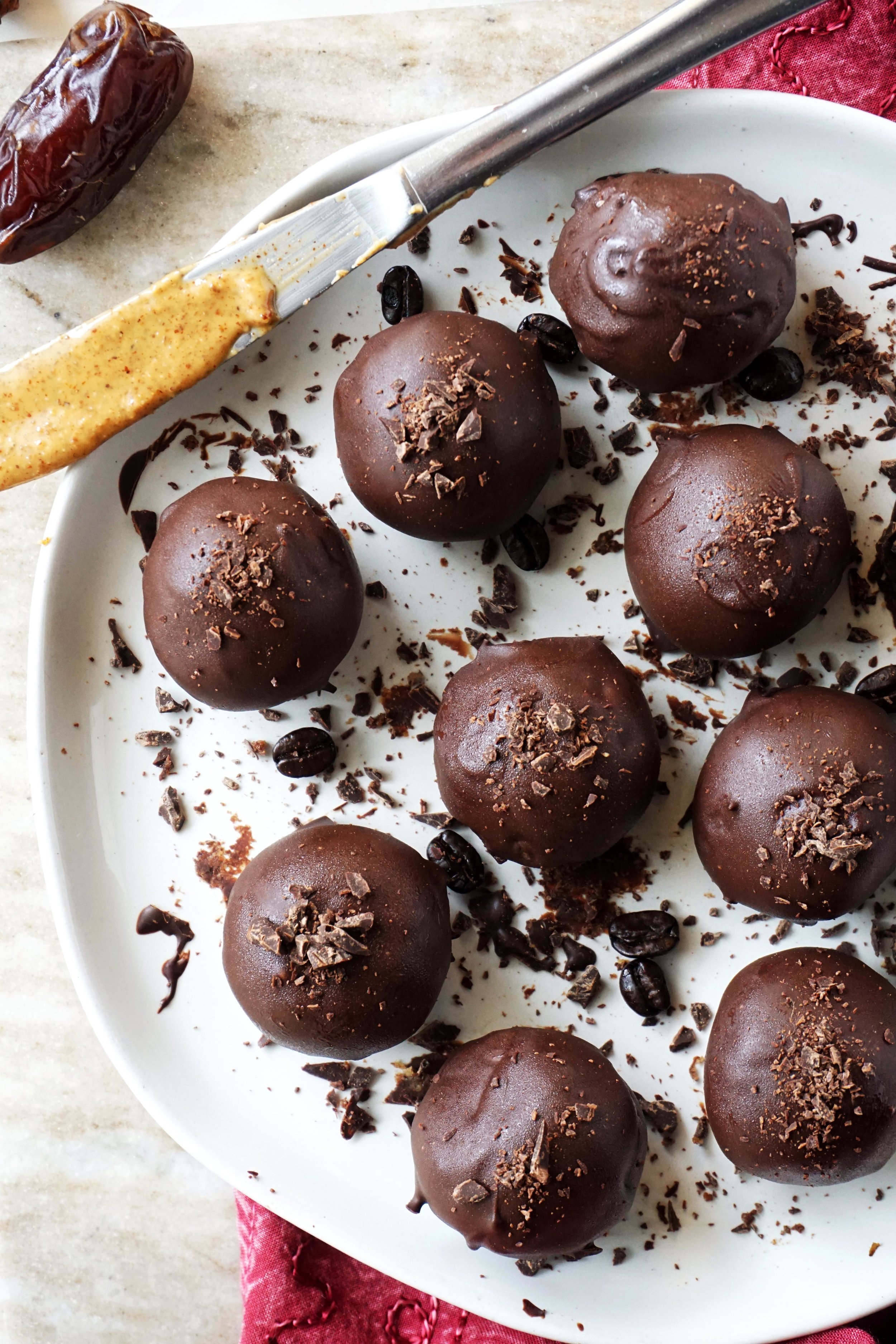 Almond Mocha Truffles (Grain-free, Date-sweetened, Vegan)