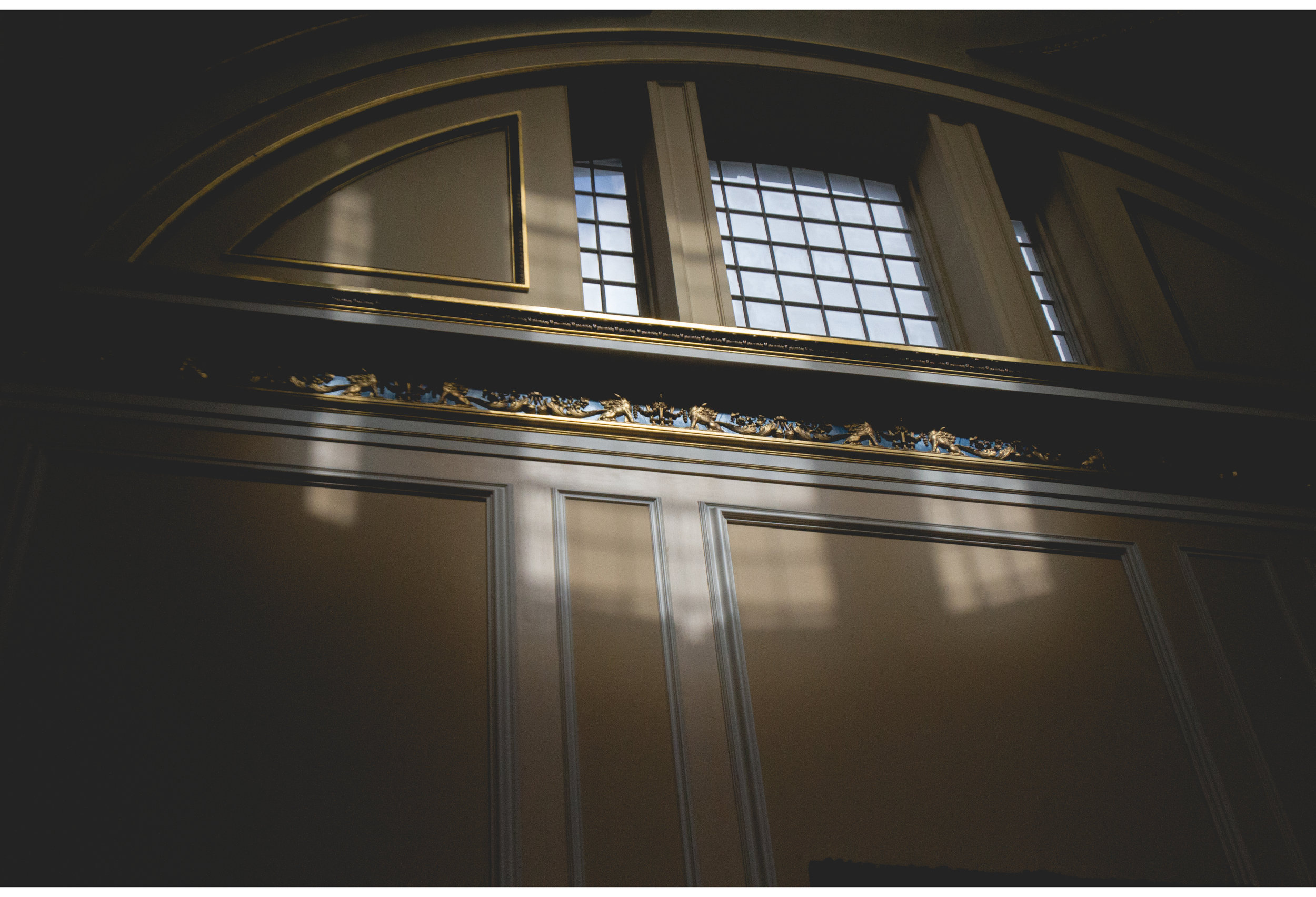 beautiful light in Liverpool Town Hall 