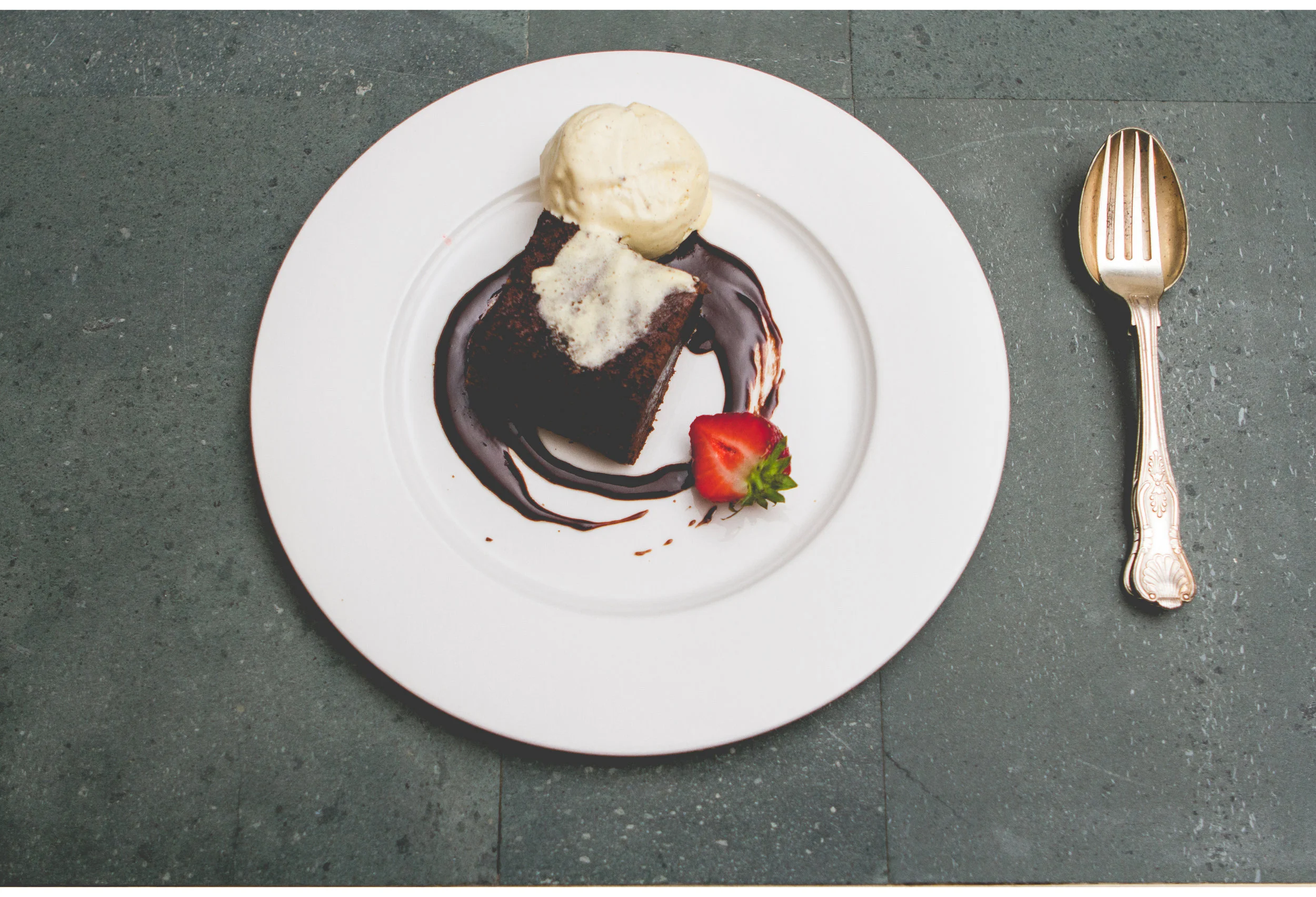 Liverpool racquet Club wedding chocolate cake 