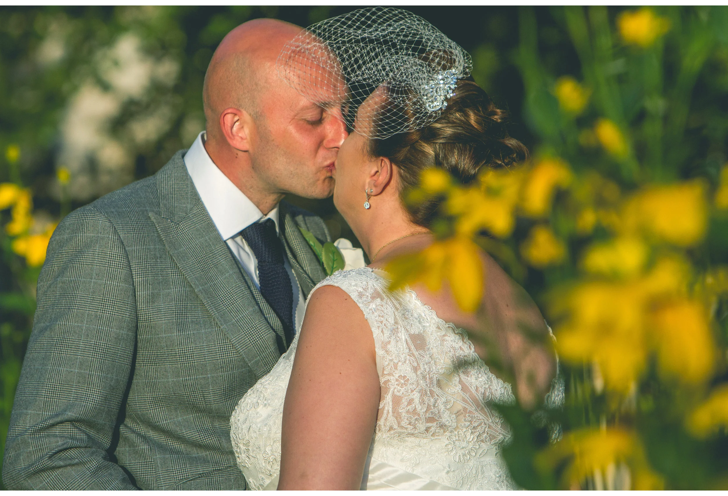 bride and groom in Love kissing