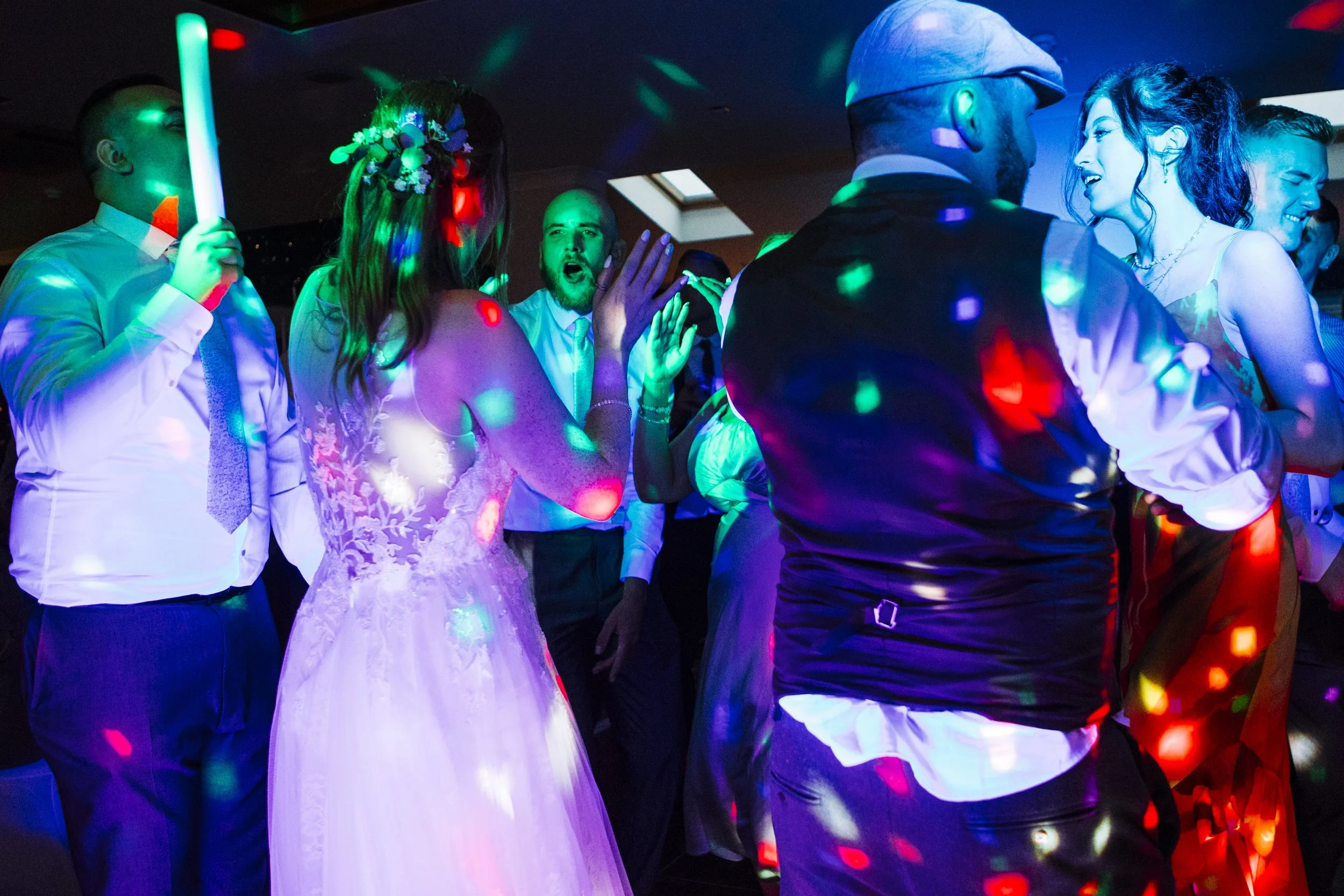: The Park Hotel Liverpool Wedding Photography: Energetic and Colourful Dance Extravaganza