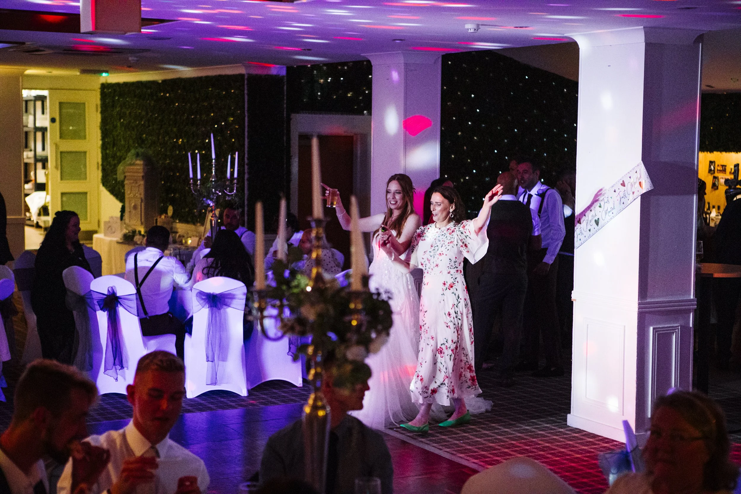 The Park Hotel Liverpool Wedding Photography: Post-Buffet Mother-Daughter Dance