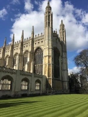 kings-college-1583975_1920.jpg