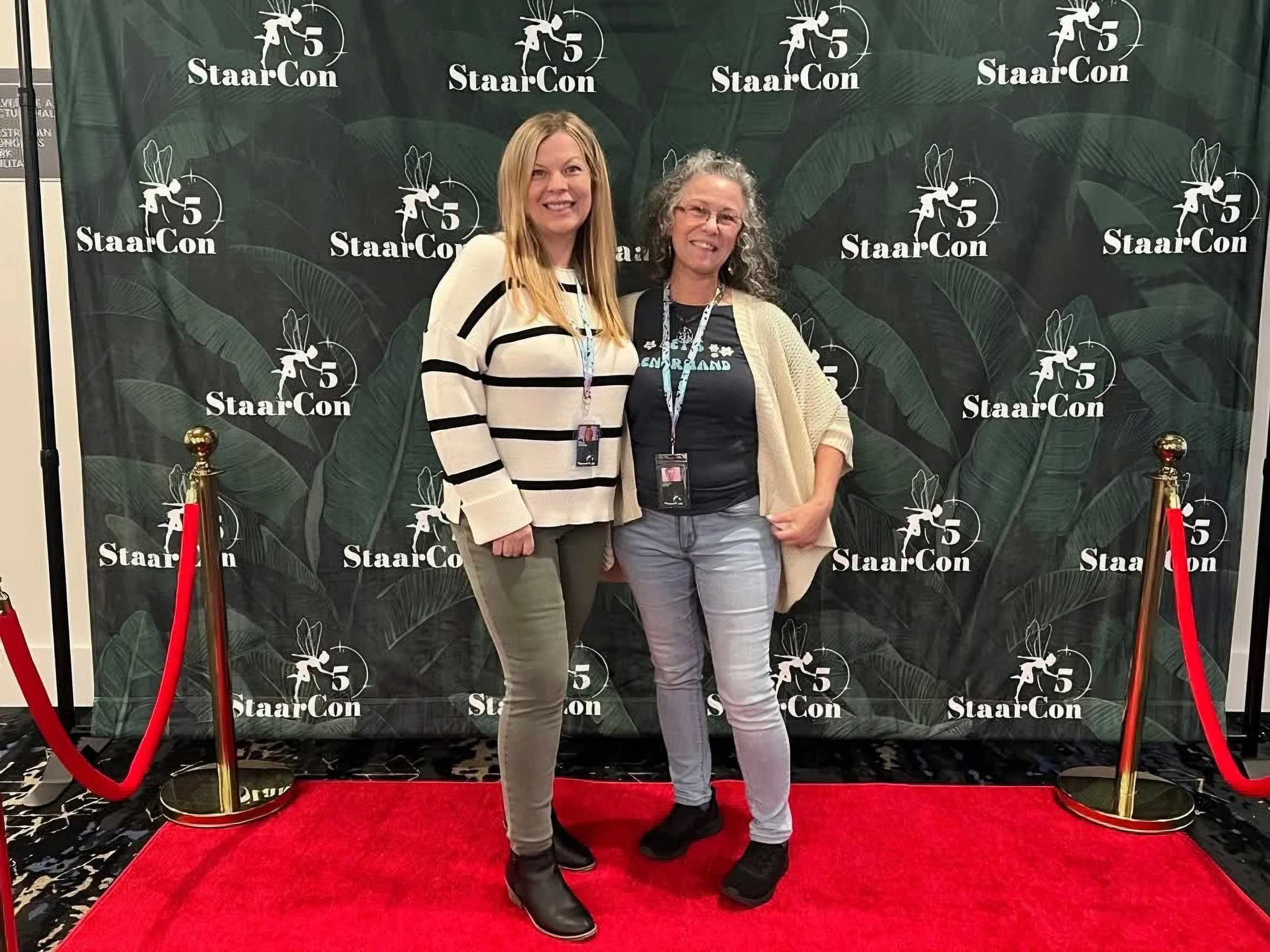 Brenda Elizabeth and Michelle Barrie at StaarCon 5.