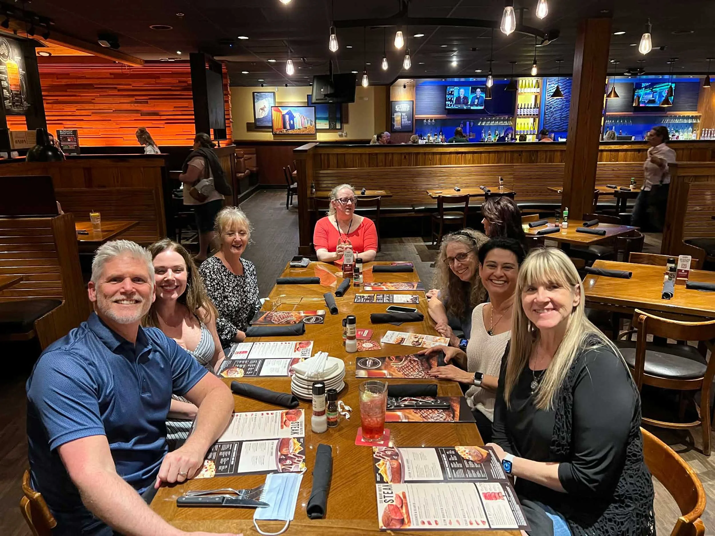 Thursday evening dinner at Outback Steakhouse, StaarCon 2022.