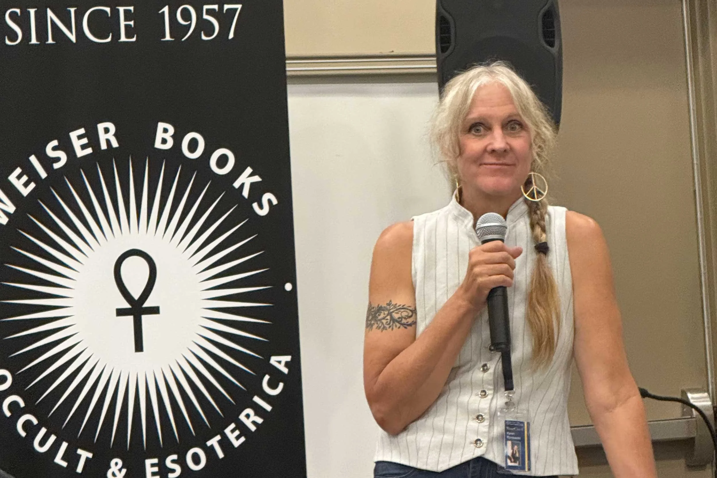 Comedy and Tarot workshop by Karen Rontowski at StaarCon 6.