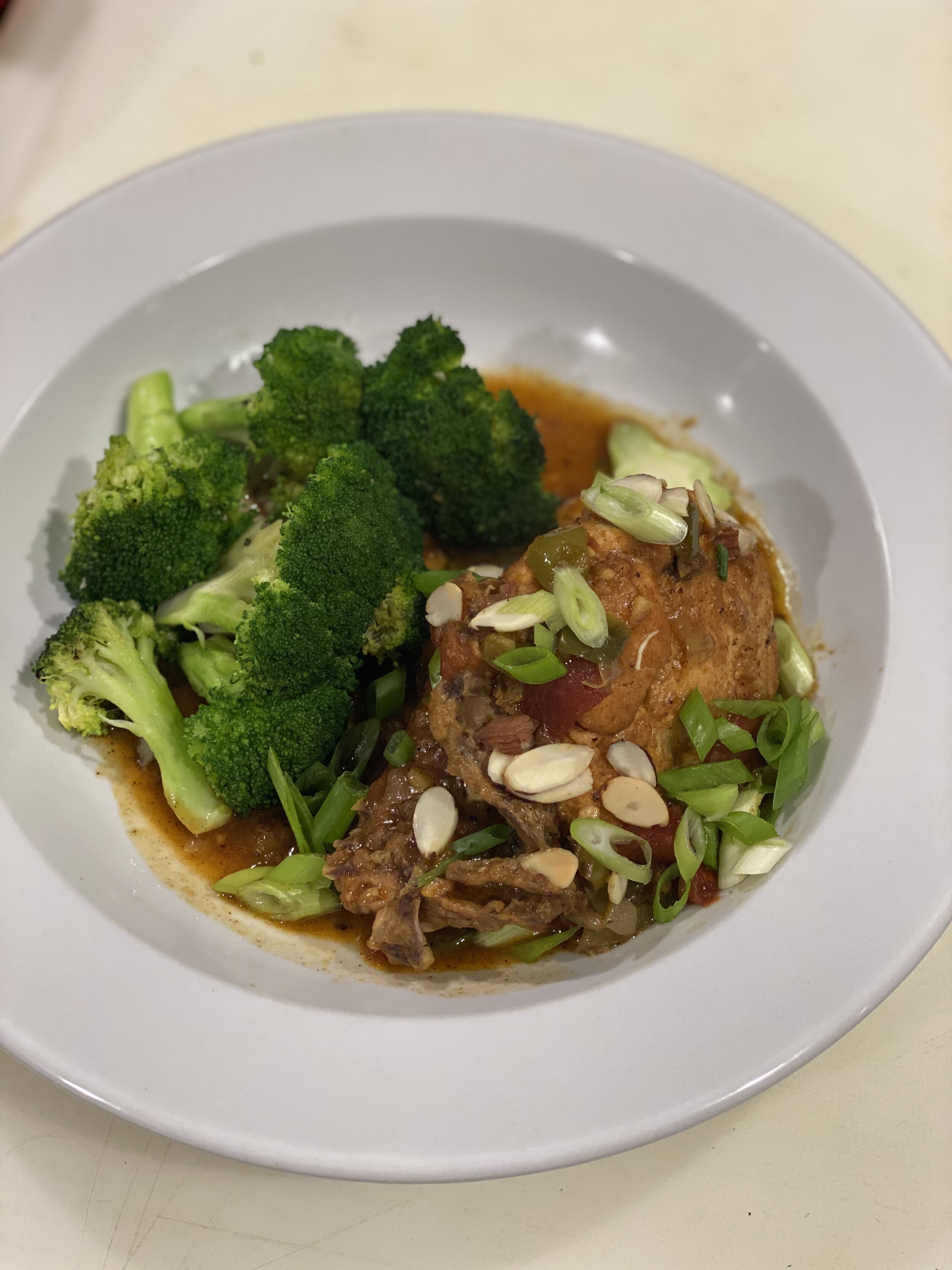 Chef Pearl's finished dish of country braised chicken & browned broccoli, sess. 5.jpeg