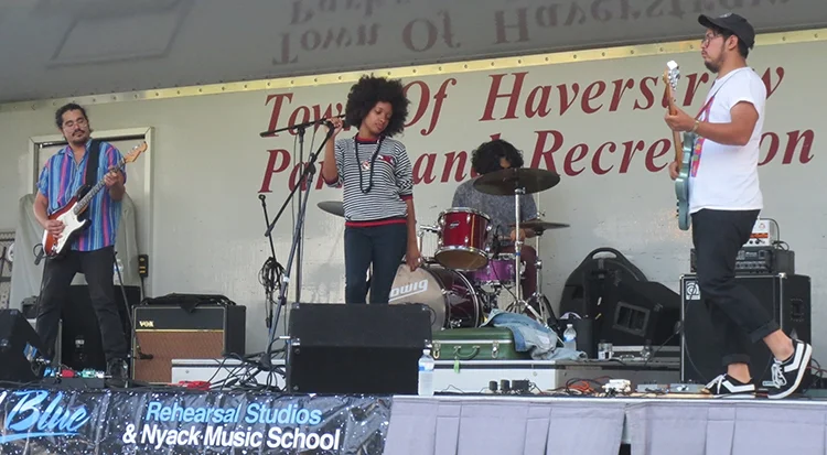 The Tontons - Indie Rock Band