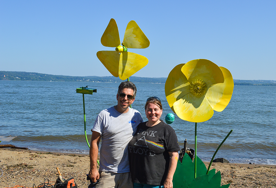 Metal flowers by Lisa Irving and Danny Corigliano - 2