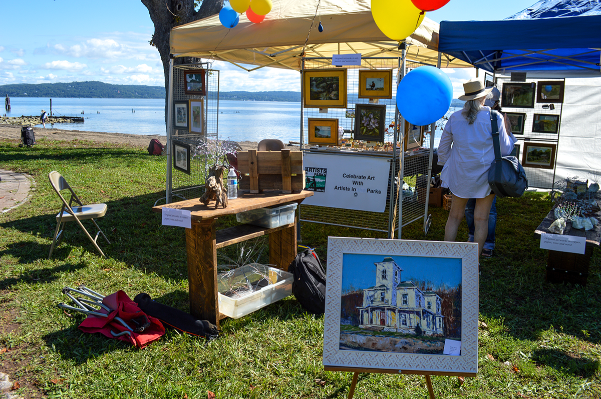 haverstrawriverwidearts-artistsinparks-kiosk.jpg