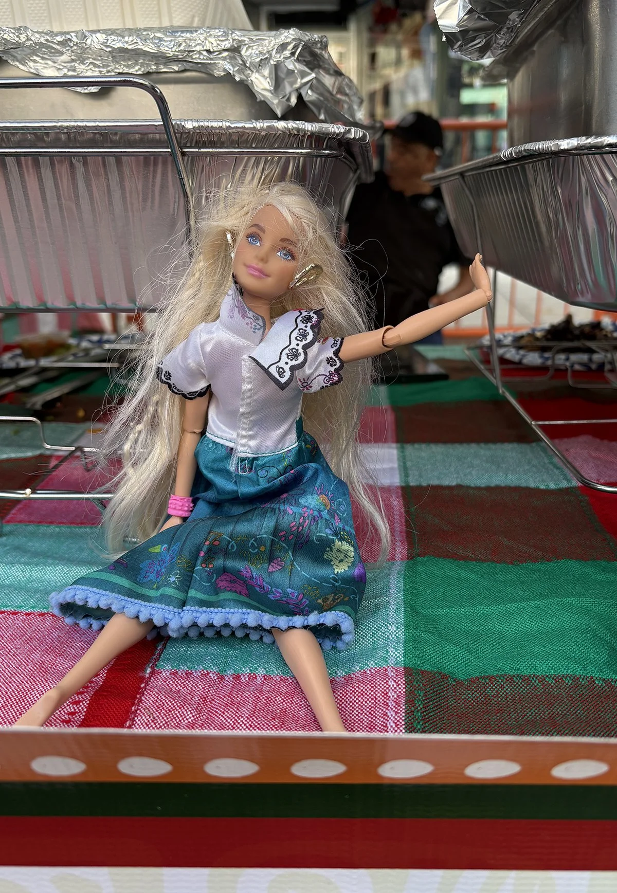 web-foodcrawlbarbie.jpg