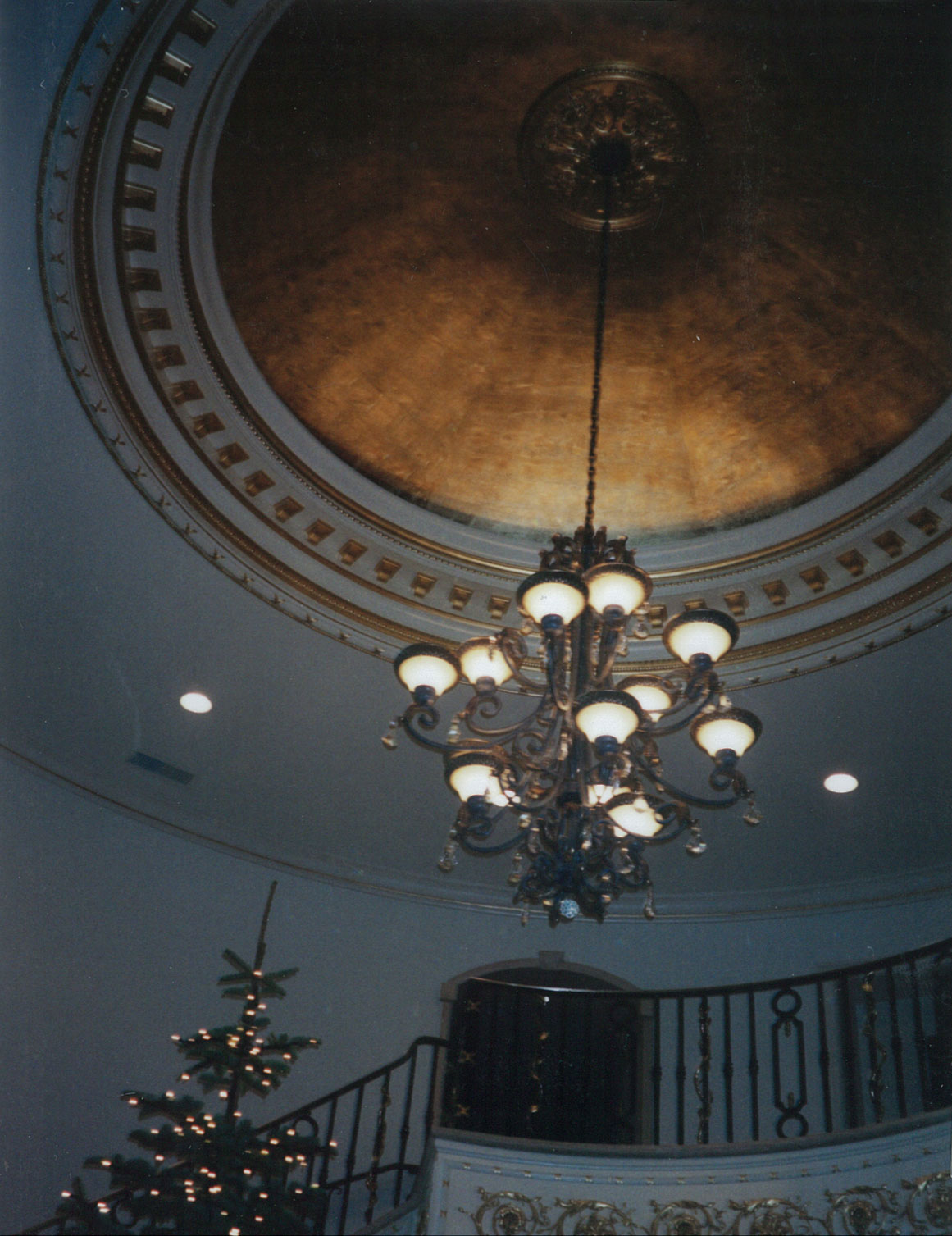 Gold Leaf Dome - 25 ft. x 25 ft.