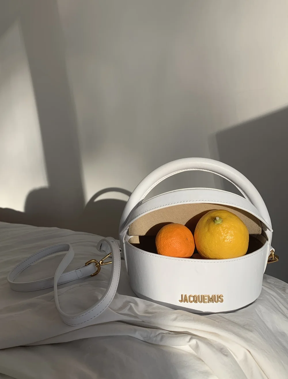 La Boite A Gateaux Jacquemus Ella Kol