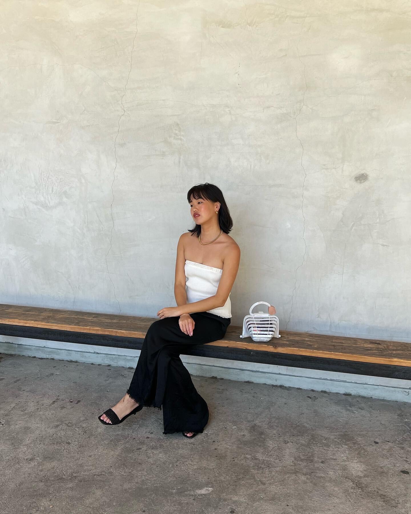 LA living 🤍 oh how I&rsquo;ll miss the good life here. My beloved friends, the weekend farmers markets, my big family kitchen for baking, and of course the season-less weather. My roots are here and so is my heart. 

I honestly couldn&rsquo;t tell y