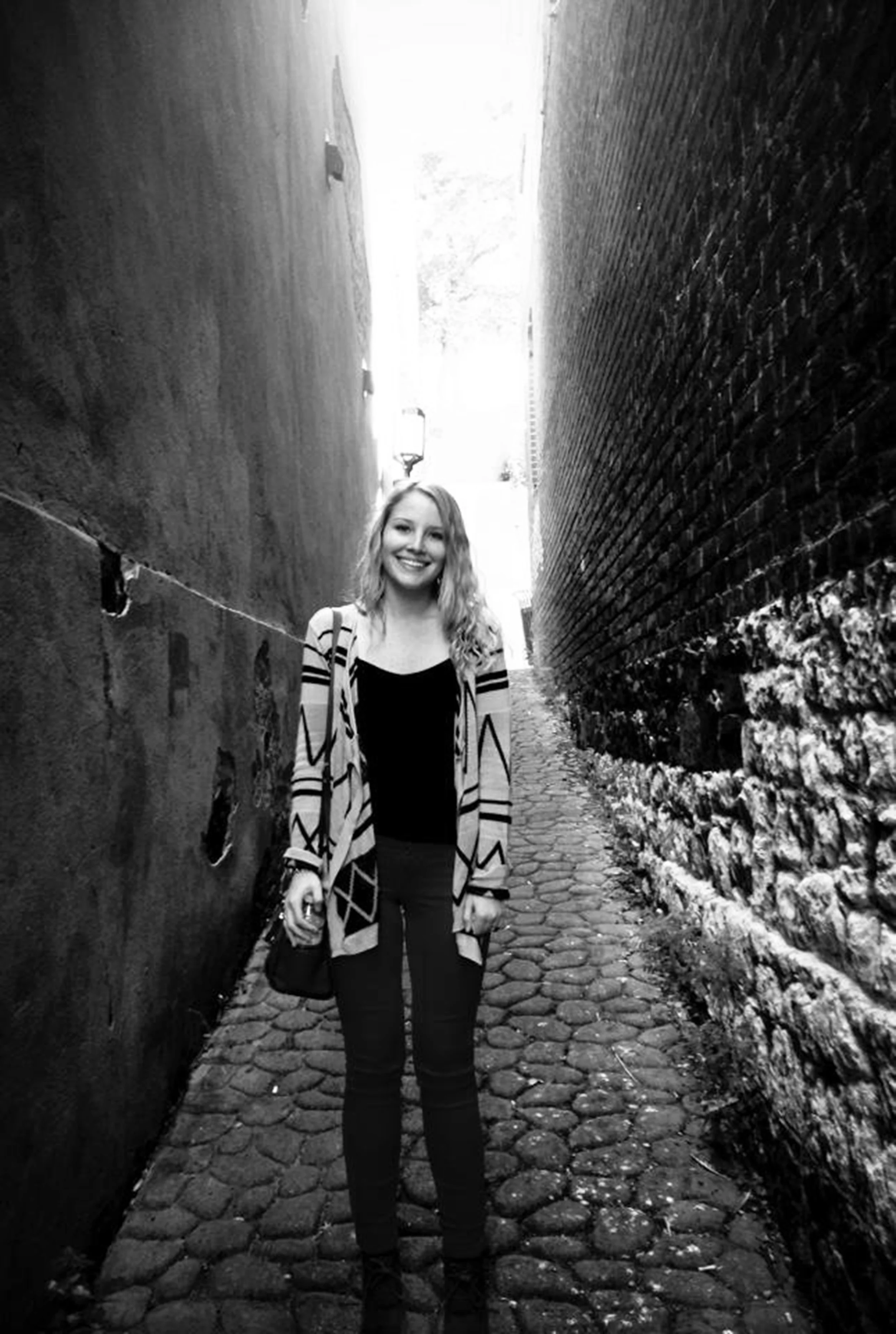  Alix_Savannah Euro Alley_13' 