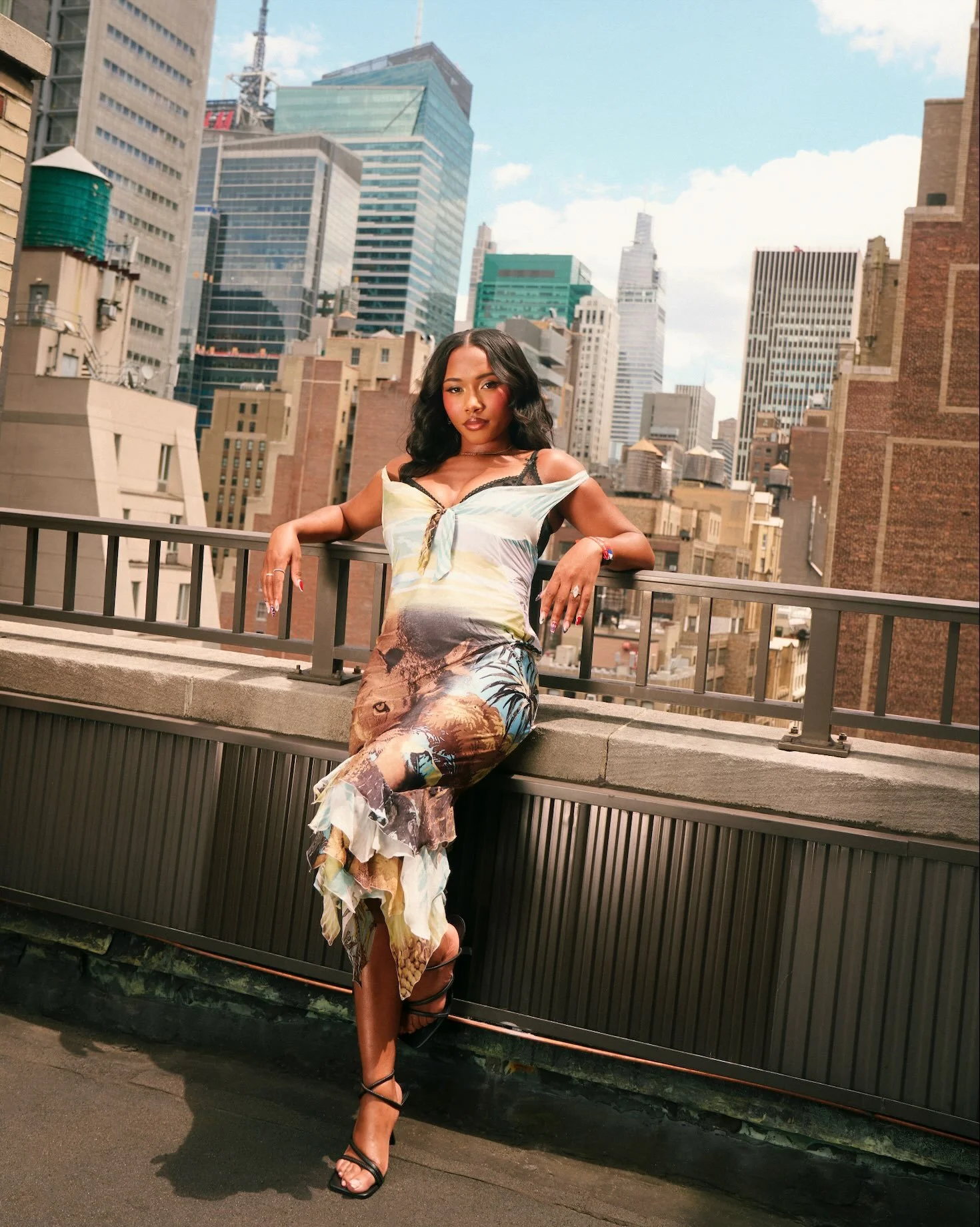 Tolami Benson for @theststyle 

Editor: @stylelaura 
Photographer: @emilysoto 
Stylist: @alyssawtaylor 
Hair: @ikeyiap 
Make-Up: @karo_lineee 
Production: @alignproduction 
Entertainment Director: @scarlettroserussell 
Bookings &amp; Creative: @ellar