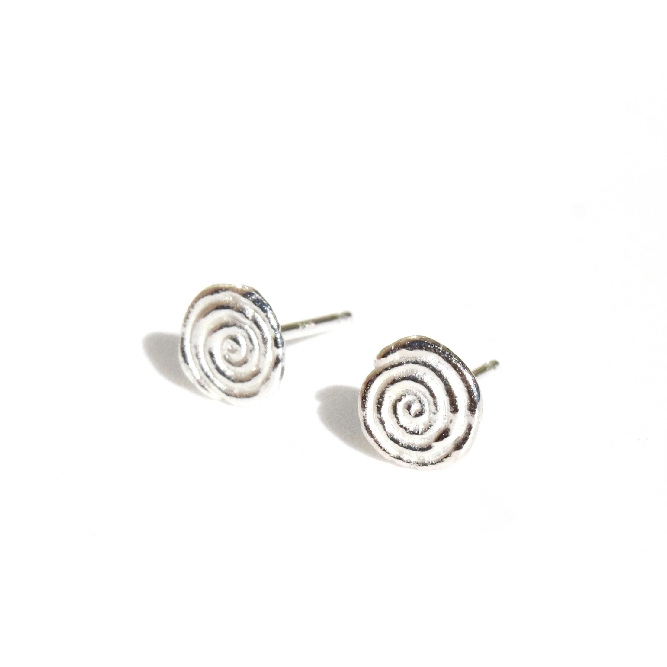 eddy studs in silver