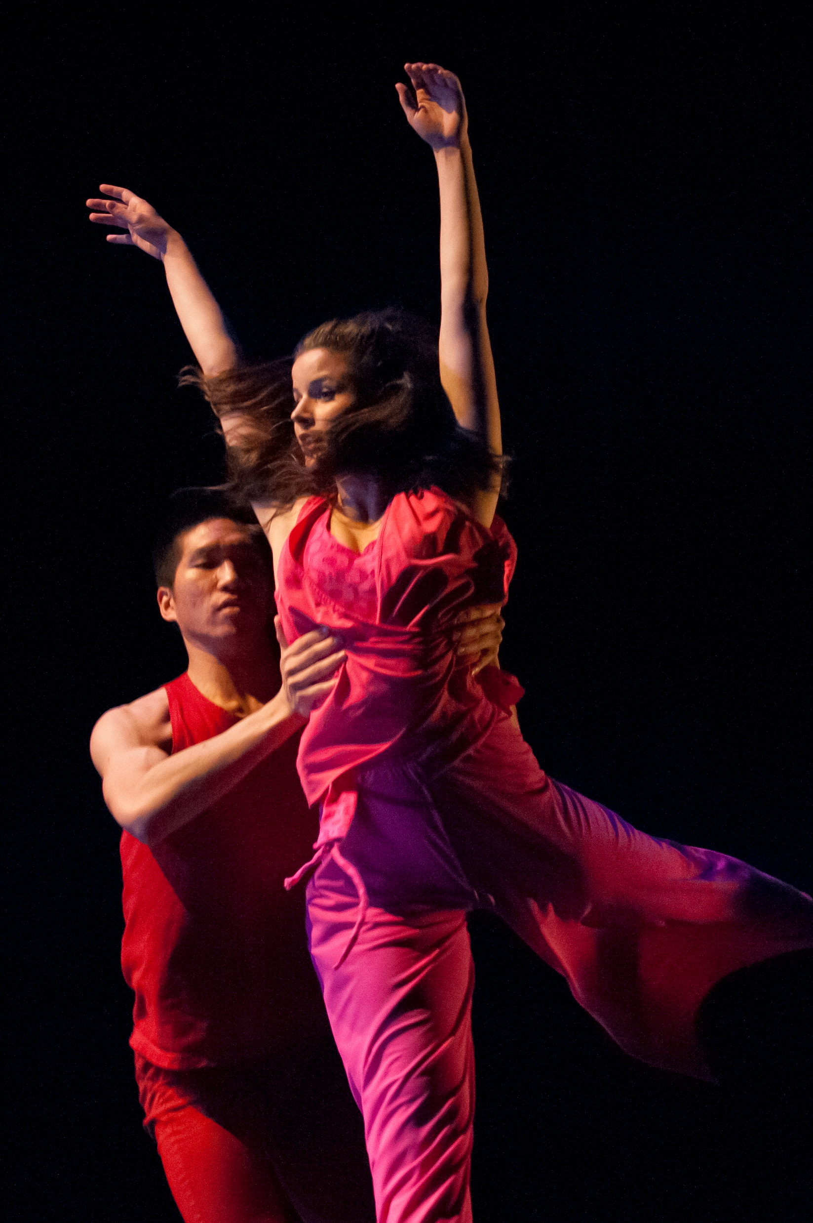 Dancers/ Intérpretes: Wayne Tai Lee, Bianca Tartaglia Photo/Foto: Rapt Productions. Copyright TDPS, UC Berkeley