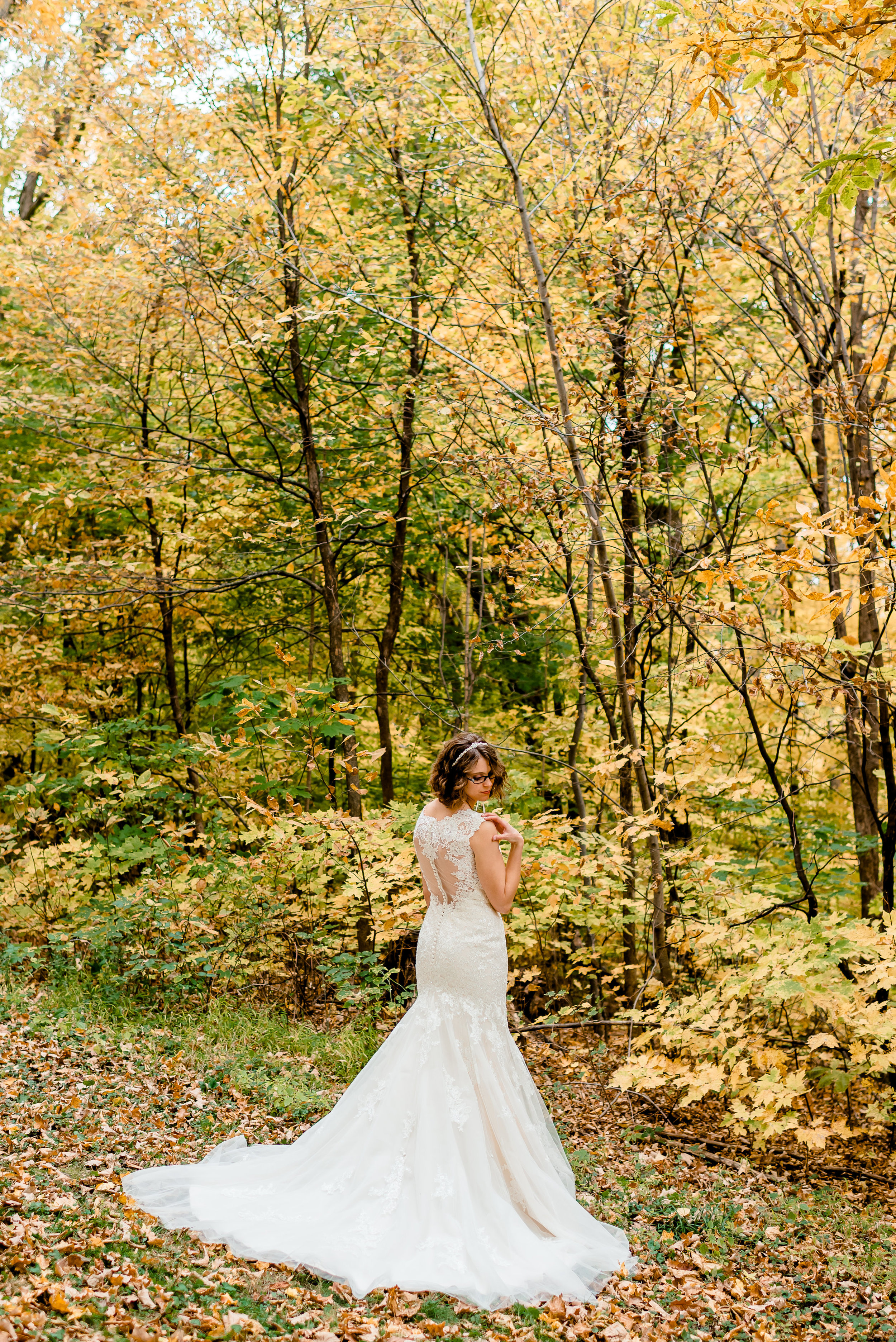 Beautiful Bride at MN Landscape Arboretum - Fall Colors Outdoor Wedding - MN Wedding Photographer
