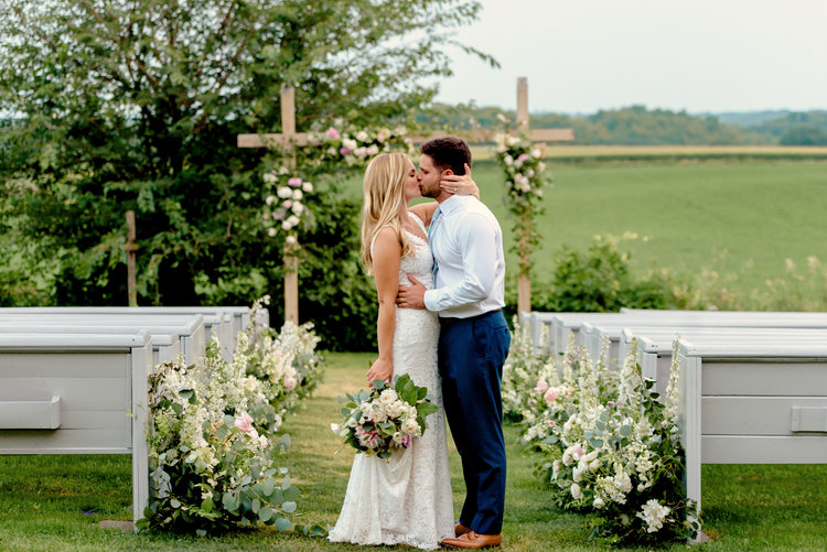 17 HQ Photos Barns In Mn For Weddings - Dellwood Barn Weddings Minnesota Bride