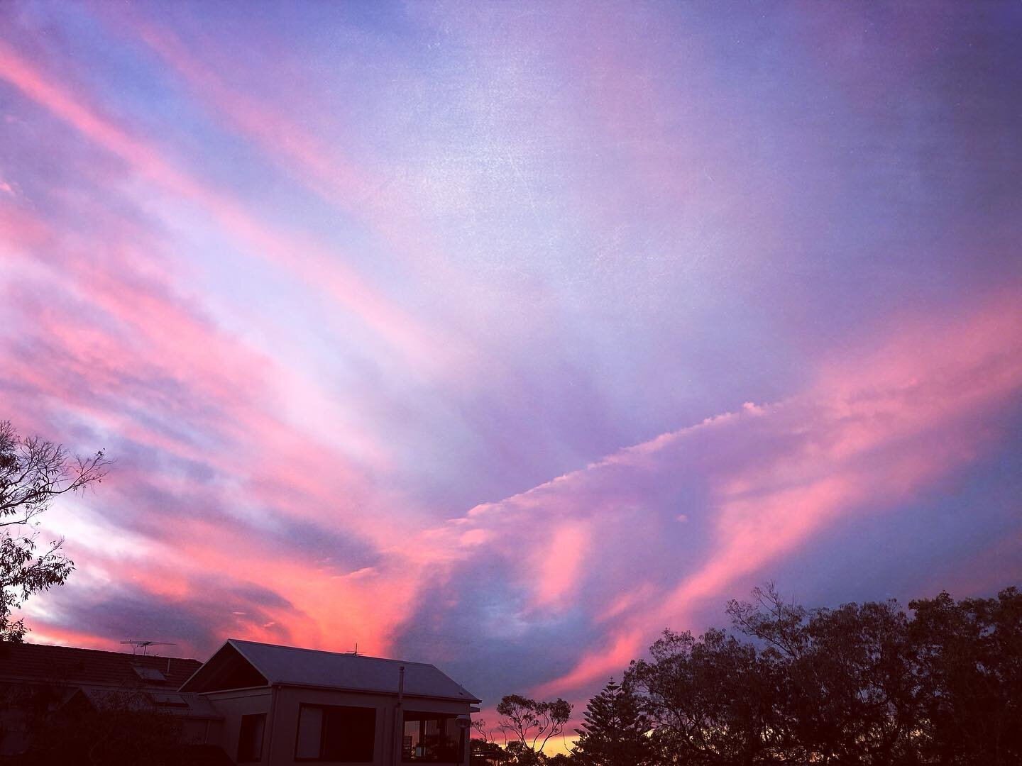 Winter sunset.

#bondi #sydney #australia