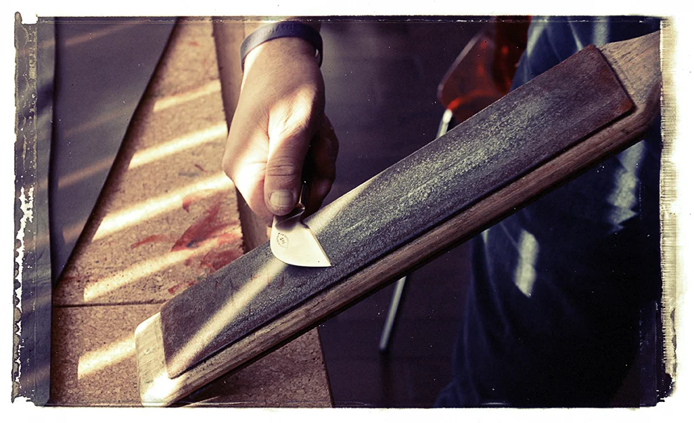 stropping knife.jpg