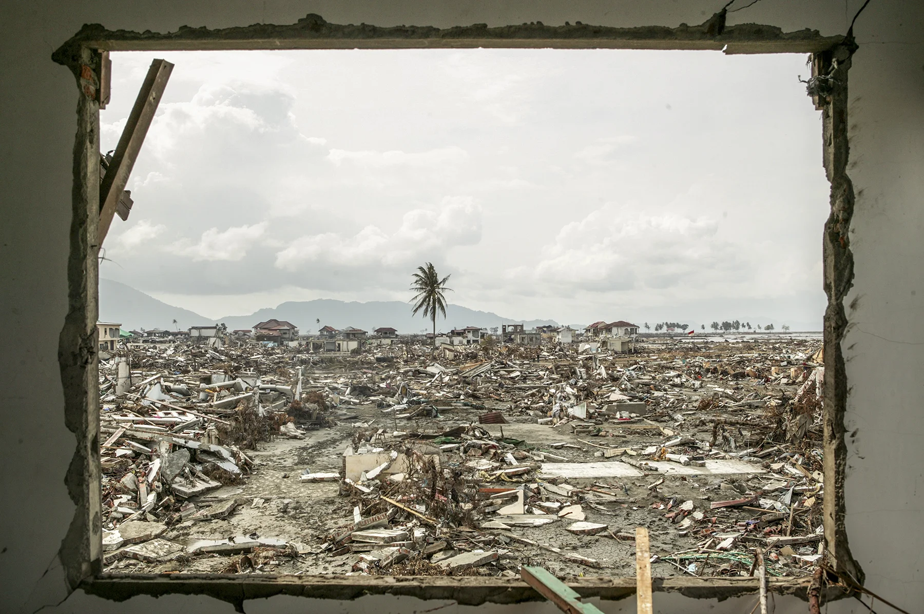 A devastated neighborhood of Banda Aceh.