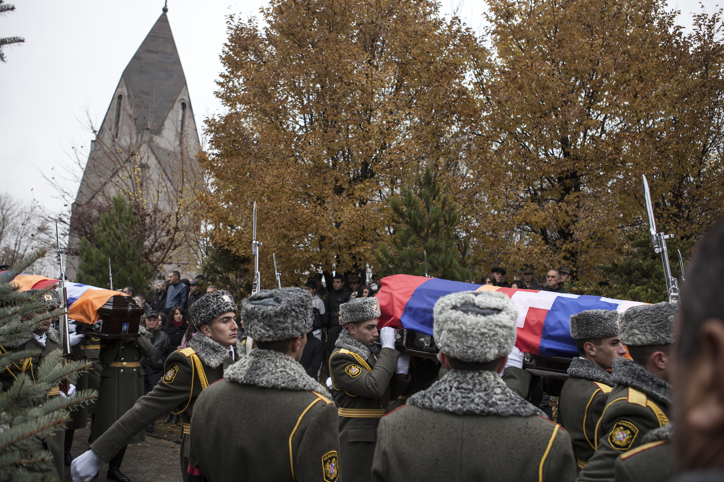 ArmeniaFuneral07.jpg