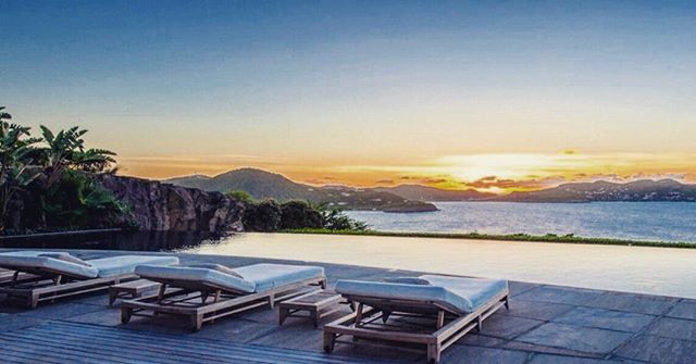 The best spot to end the day is right here. 
#ladansedesetoiles #luxuryvilla #stbarts #stbarths #caribbean #island #villa #rental #luxury