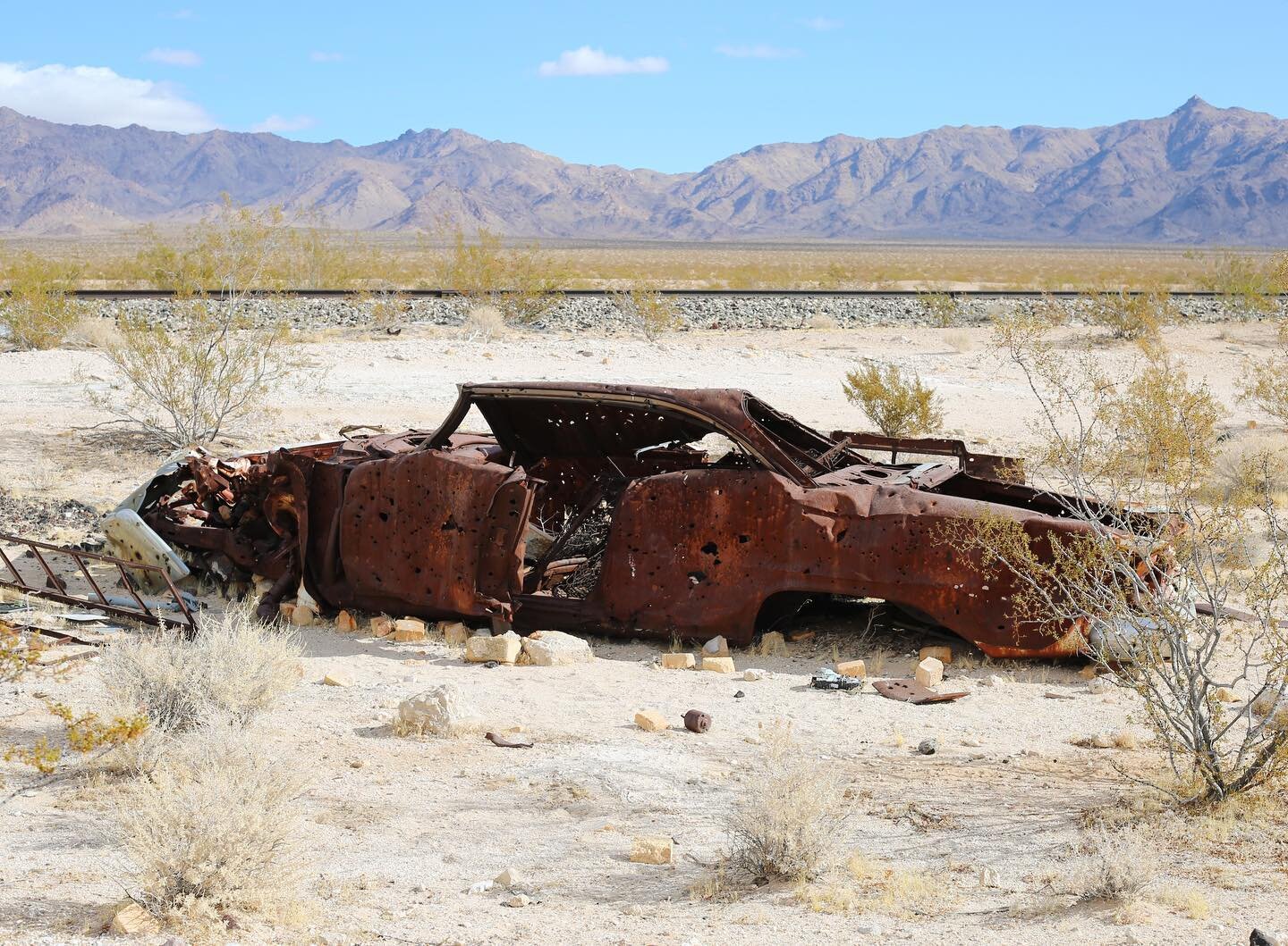 Wandering 🚶&zwj;♀️#abandoned #car #desert