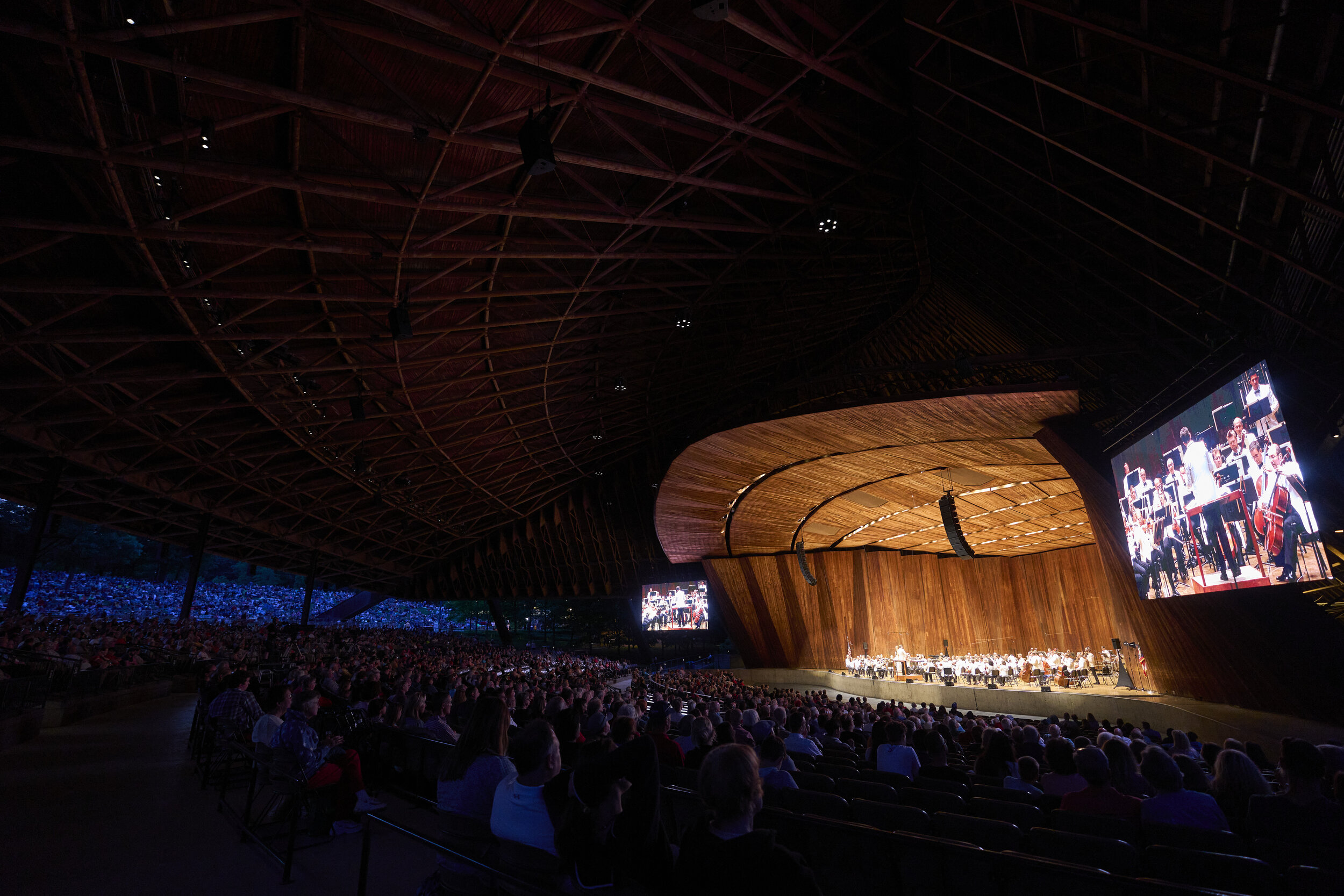  Brett Mitchell leads The Cleveland Orchestra at Blossom Music Center on July 3, 2021. 