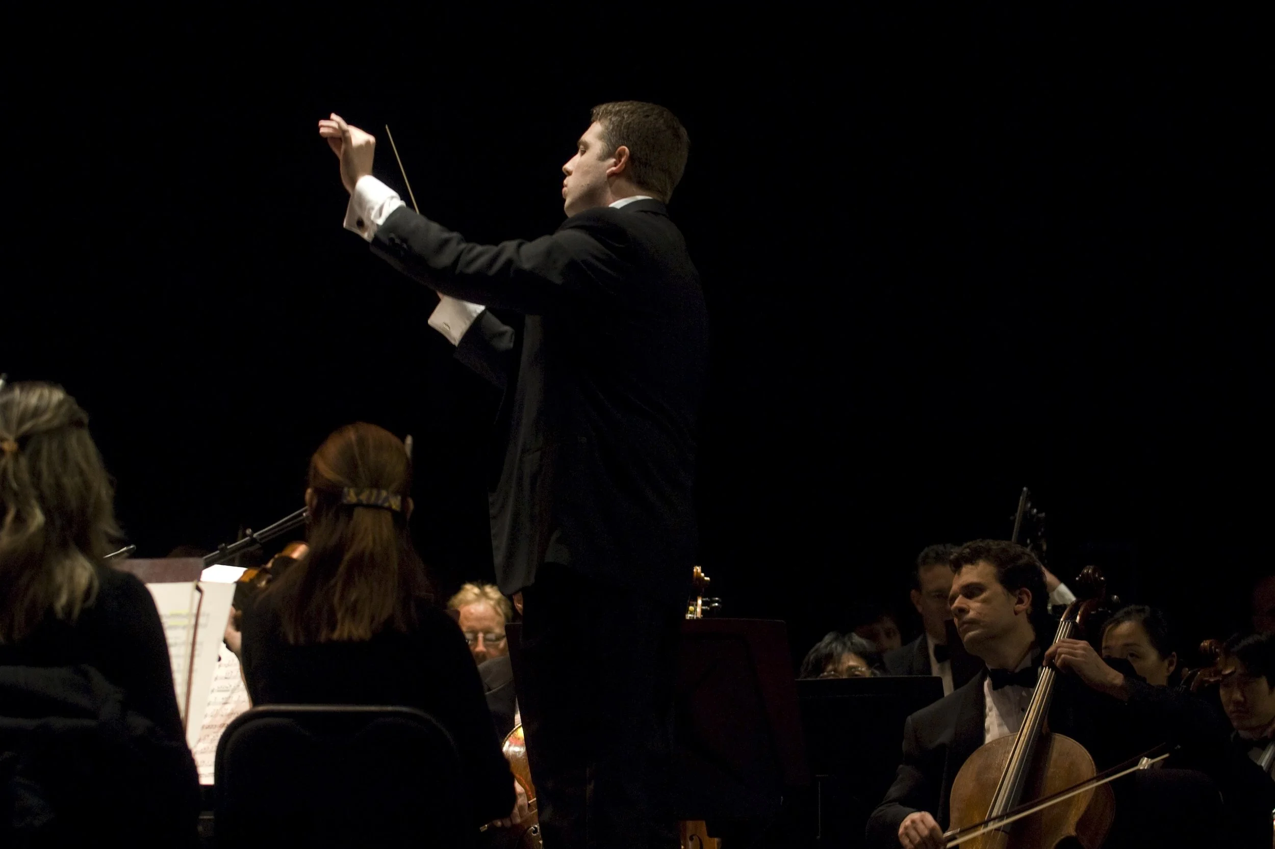 Brett Mitchell promoted to Assistant Conductor of the Houston Symphony