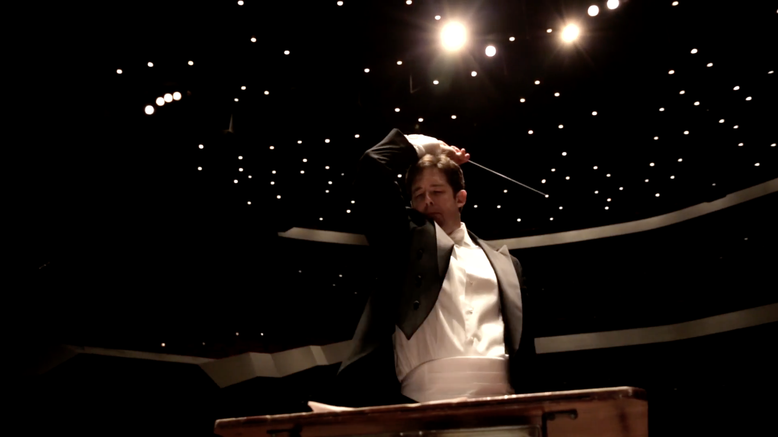 Video: Brett Mitchell stars with Houston Symphony in ‘A Soundtrack for the City’