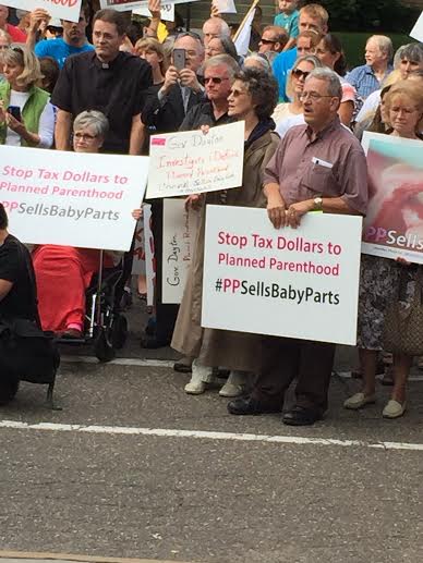 "Stop Tax Dollars to Planned Parenthood: #PPSellsBabyParts"