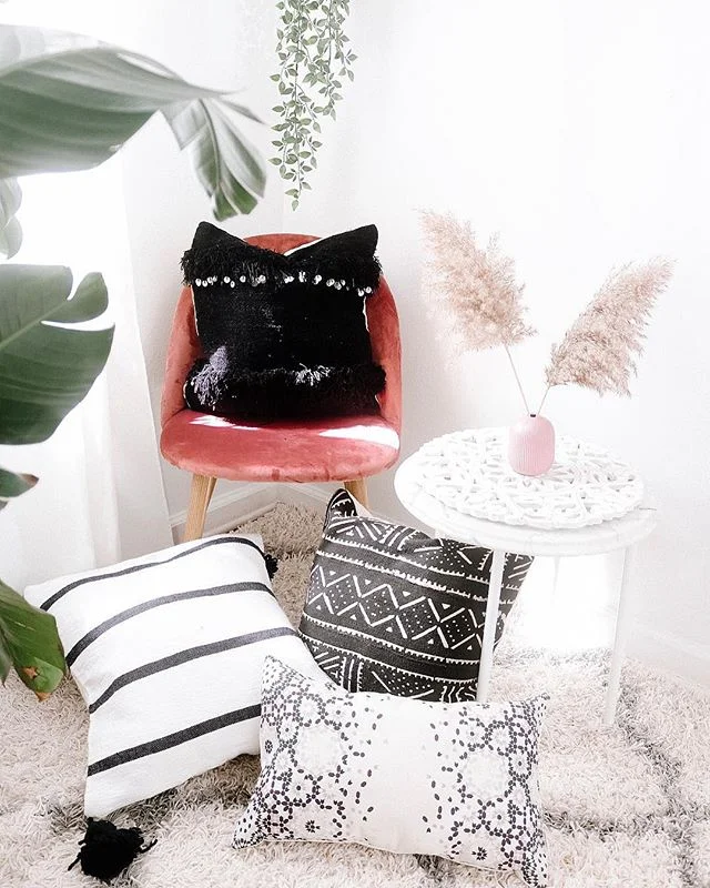 How&rsquo;s your Sunday going? I&rsquo;m just chilling and I am excited that today is Launch Day! So glad you guys like it! Make sure you subscribe to the newsletter because we have a special offer coming this week 💕🥰 :
:
:
:
:
. . . #scandiboho #b