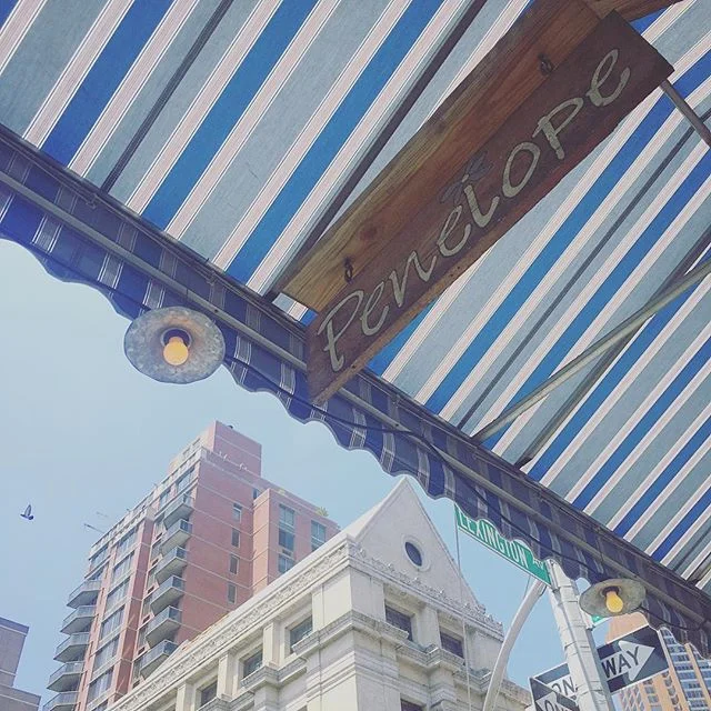 Each weekend we dream of Nutella French Toast... and later this Spring those dreams [finally] turn back into a reality.
.
We’re busy bees 🐝 over here, painting, polishing, rollerblading... whatever it takes to get our cozy home back in ship-shape.
.
We’ll announce our opening date soon and cannot wait to see your faces! #seeyousoon 💙