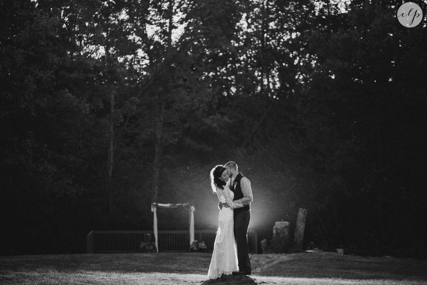 Outdoor-Wedding-in-the-Woods-Photography_4311.jpg