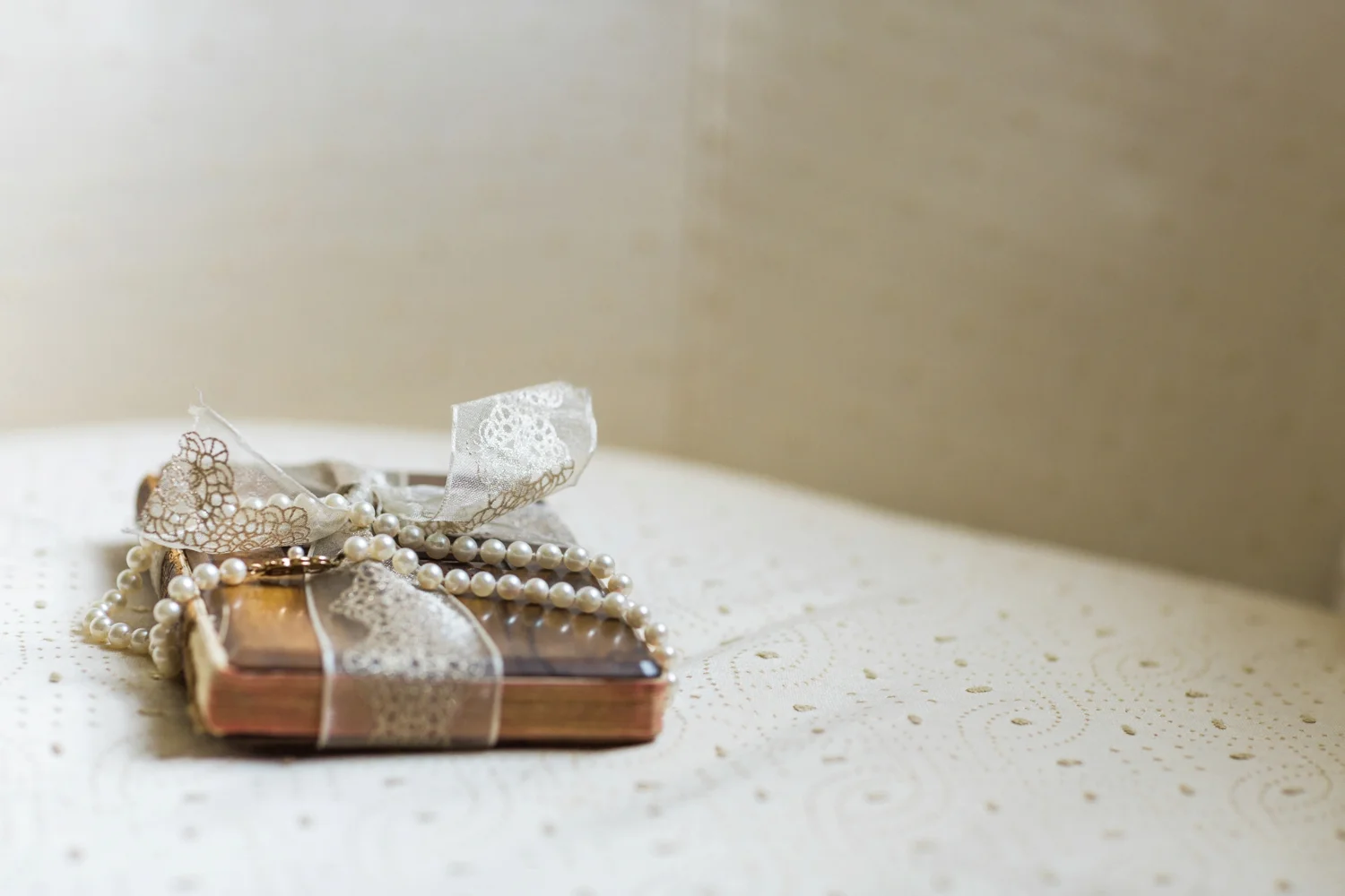 Wedding-at-The-Savannah-Center-West-Chester-Ohio-Photography-Chloe-Luka-Photography_7465.jpg
